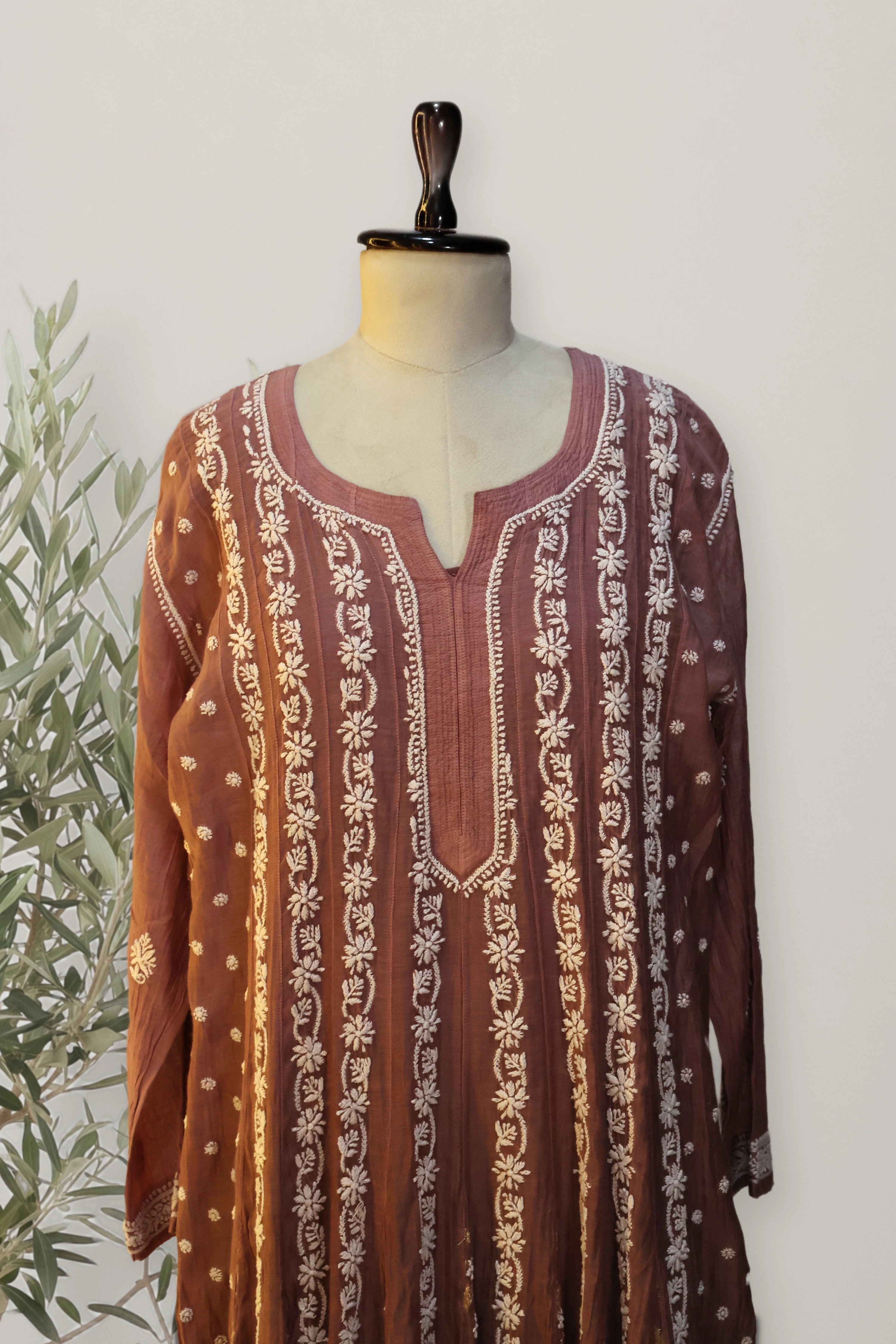 Evaramauve Lucknowi Chikankari Chanderi Tissue Suit: a detail of the work. Chikankari Chanderi.