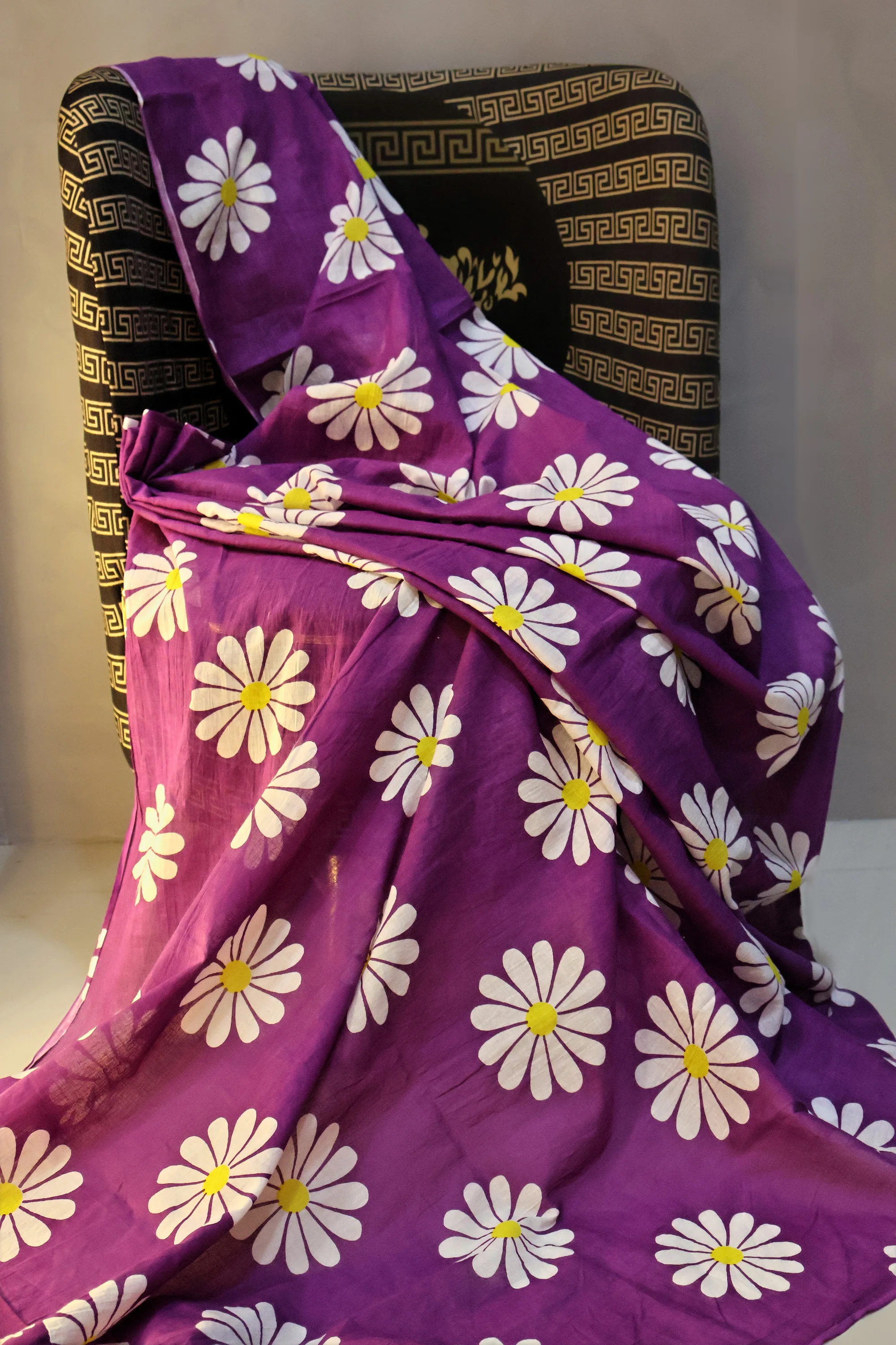 Sanganeri Bloom - Cotton: a detail of the work. Cotton.