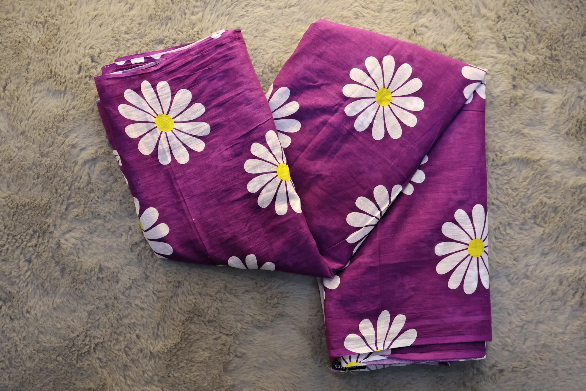 Sanganeri Bloom - Cotton: a detail of the work. Cotton.