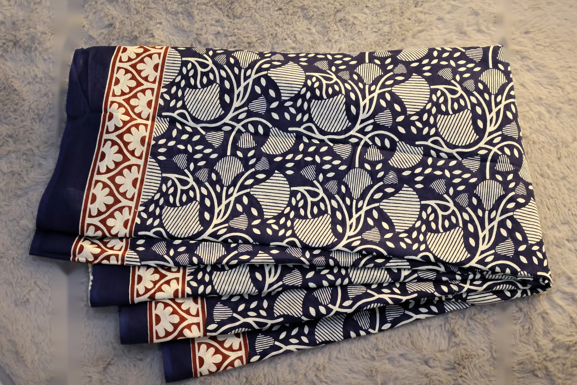 Saree 008: a detail of the work.