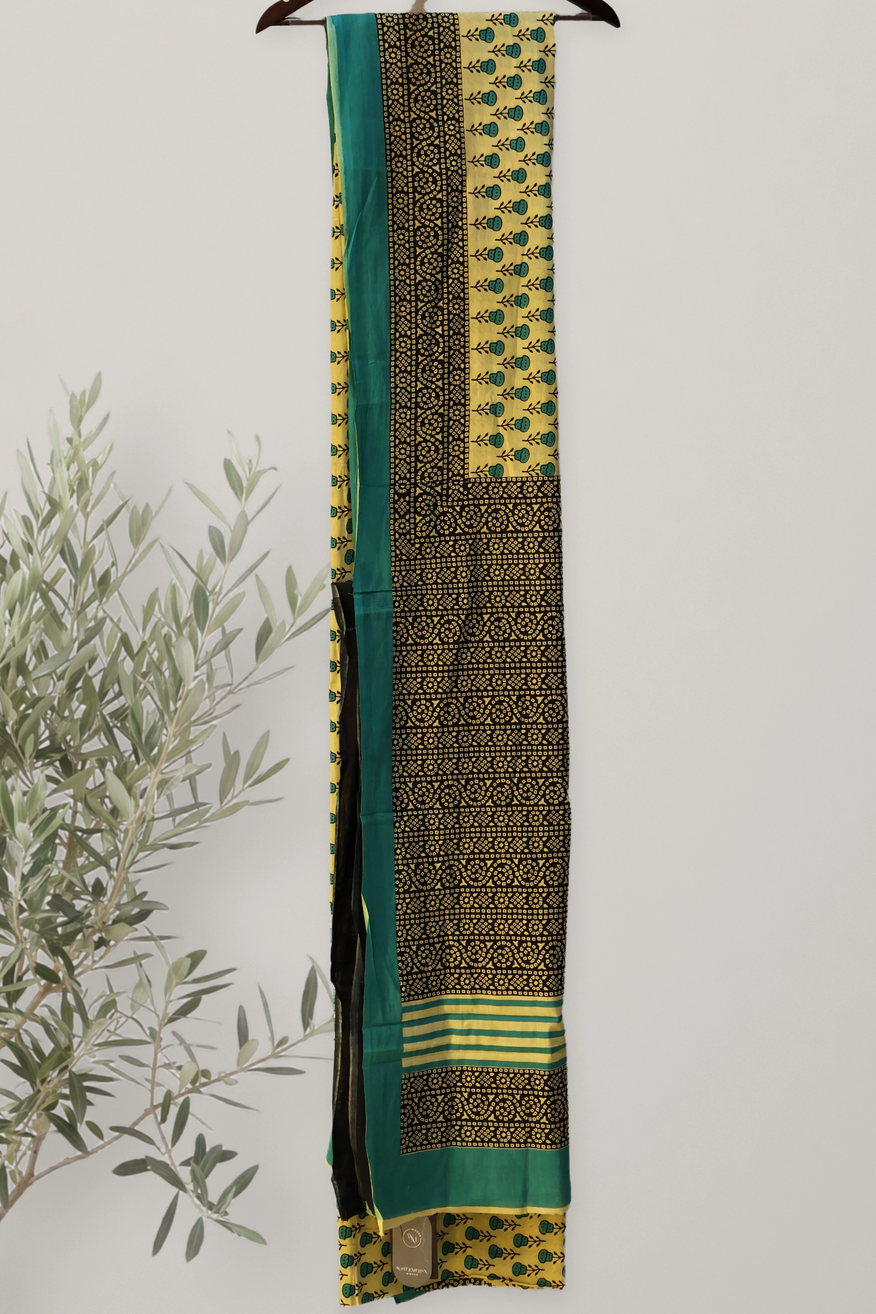 Turquoise Bloom - Sanganeri Cotton: a detail of the work. Cotton.