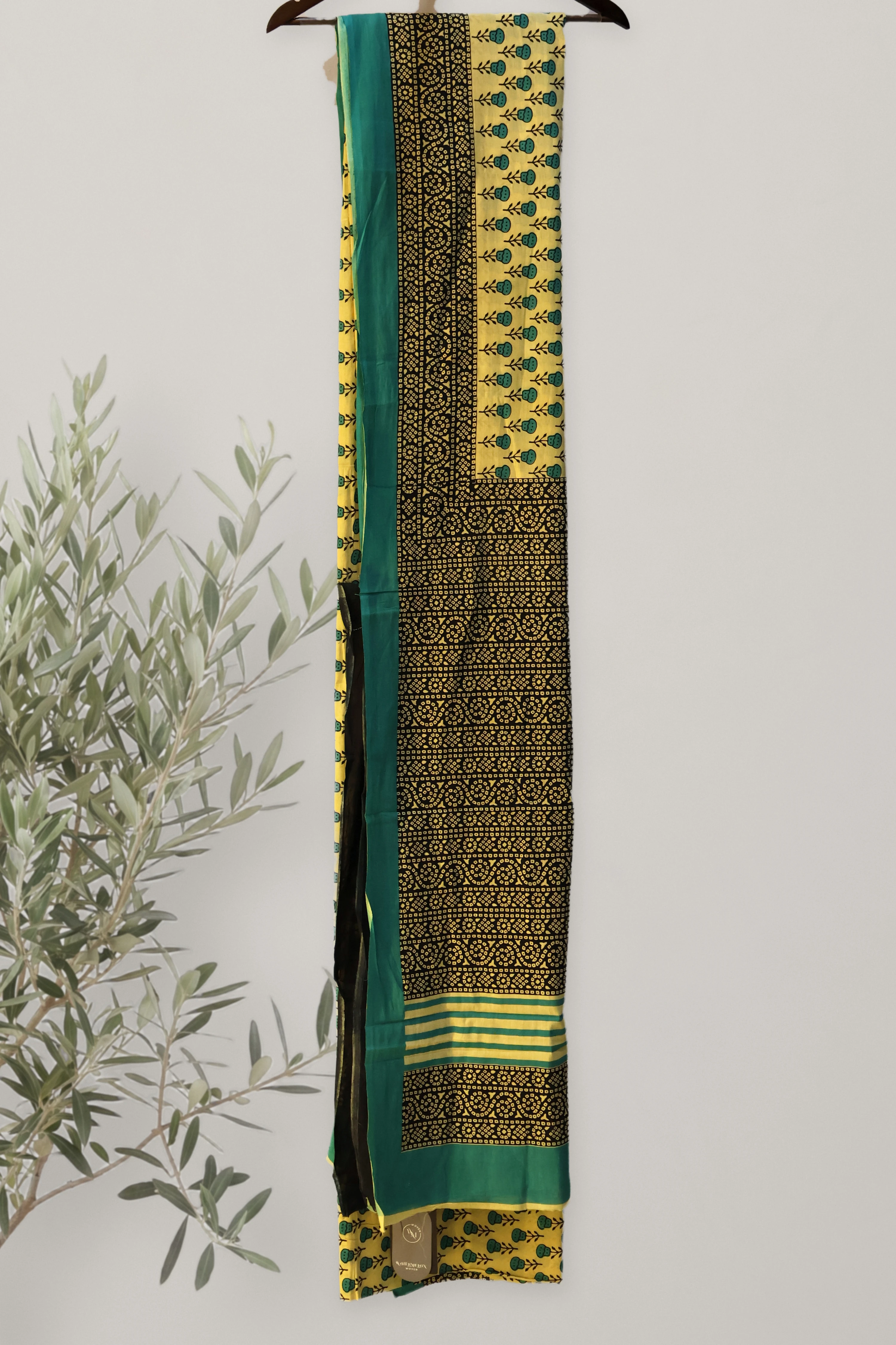 Turquoise Bloom - Sanganeri Cotton: a detail of the work. Cotton.