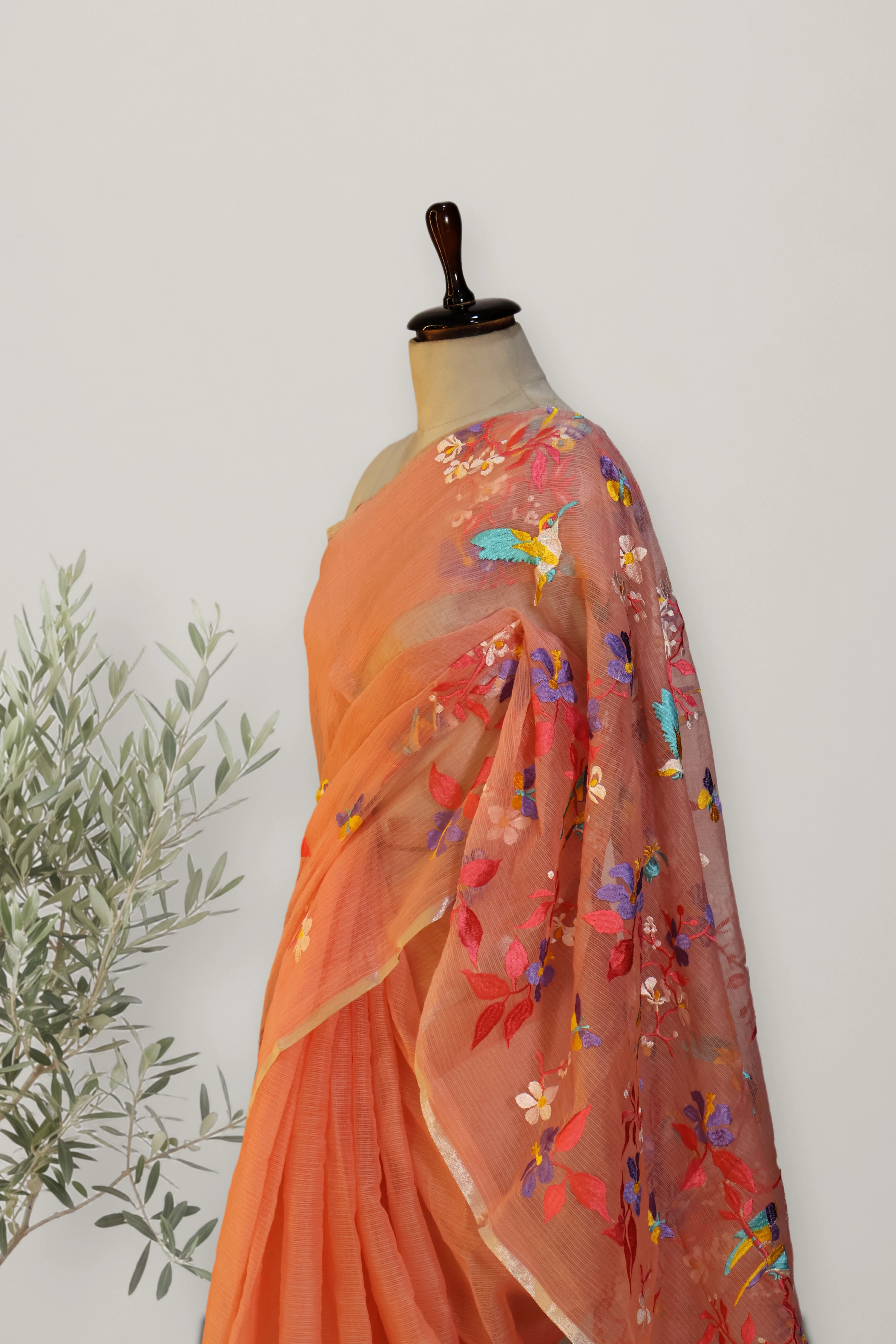 Saree 029: a detail of the work.