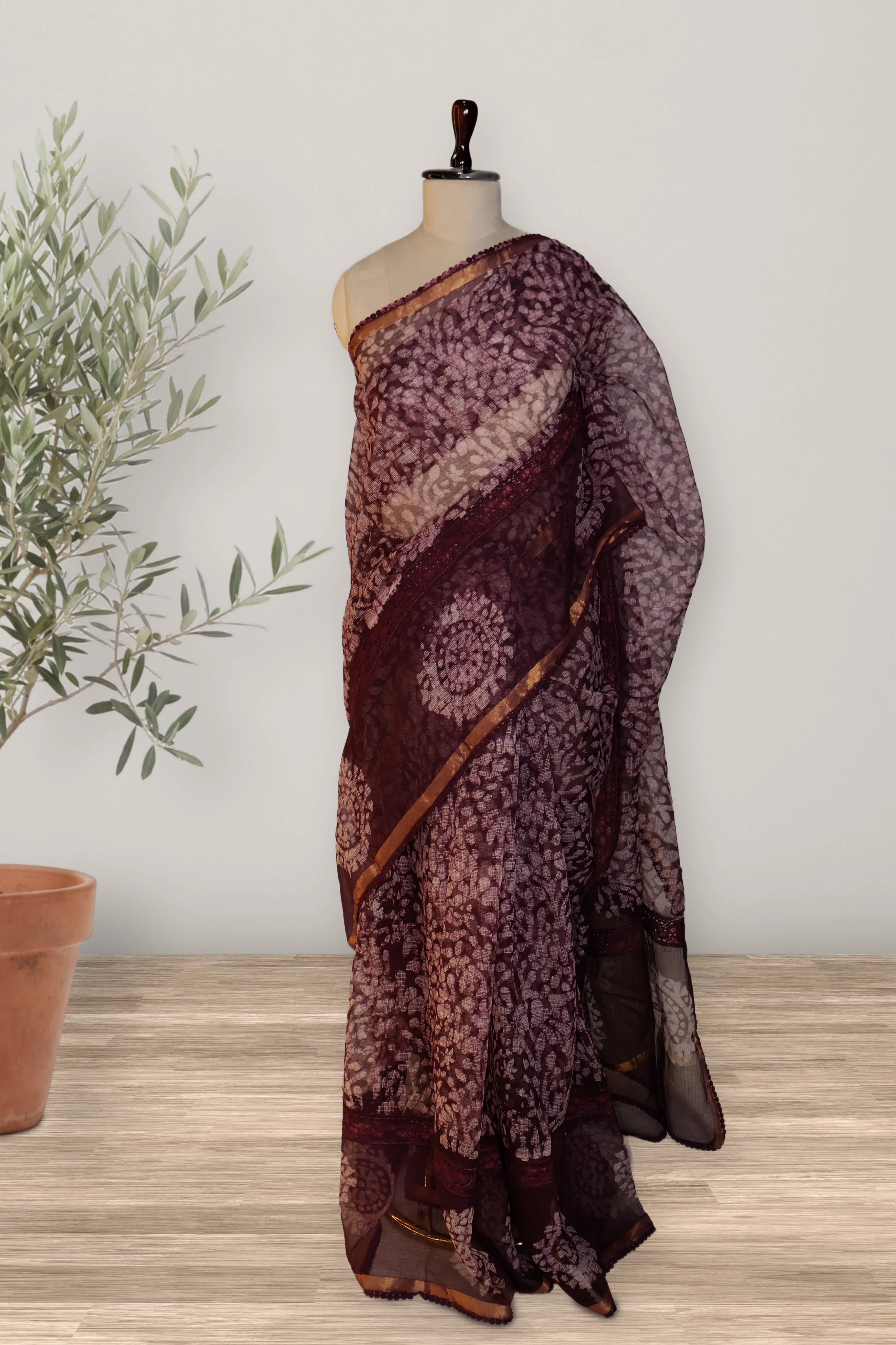 Lace Reverie - Kota: the whole piece, laid out. Kota cotton.