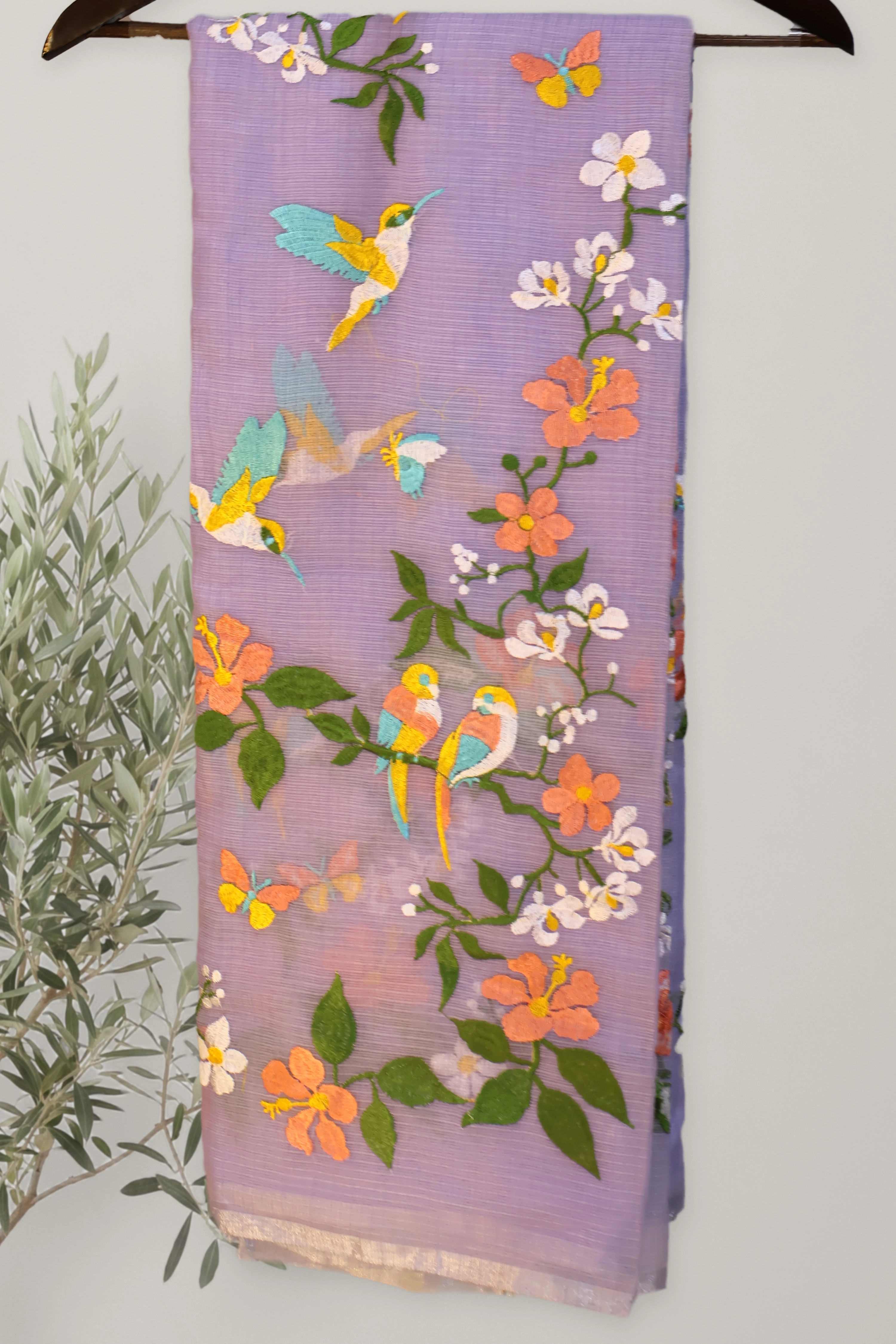 Saree 042: a detail of the work.