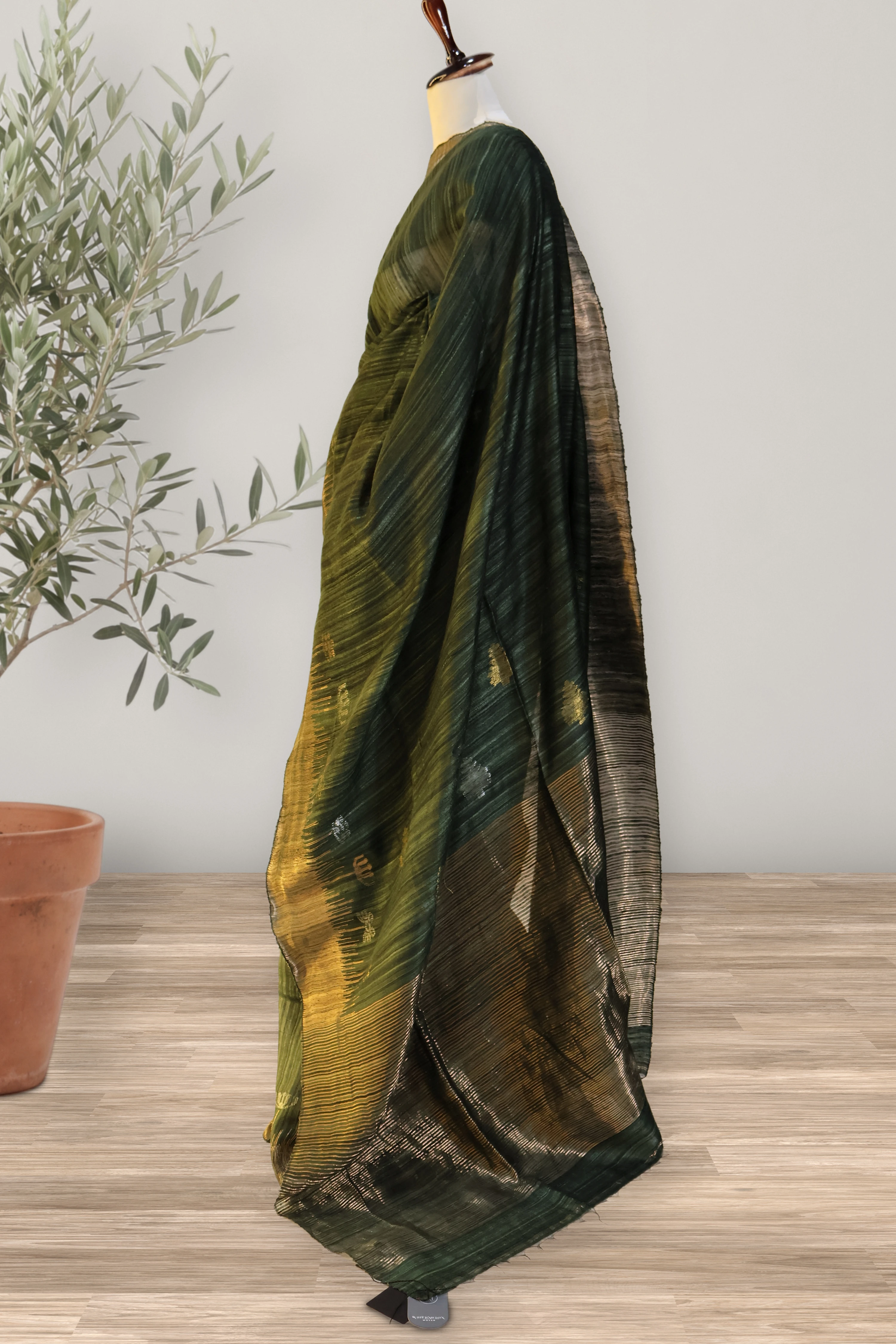 Vanya - Matka Silk: a detail of the work. Matka Silk.