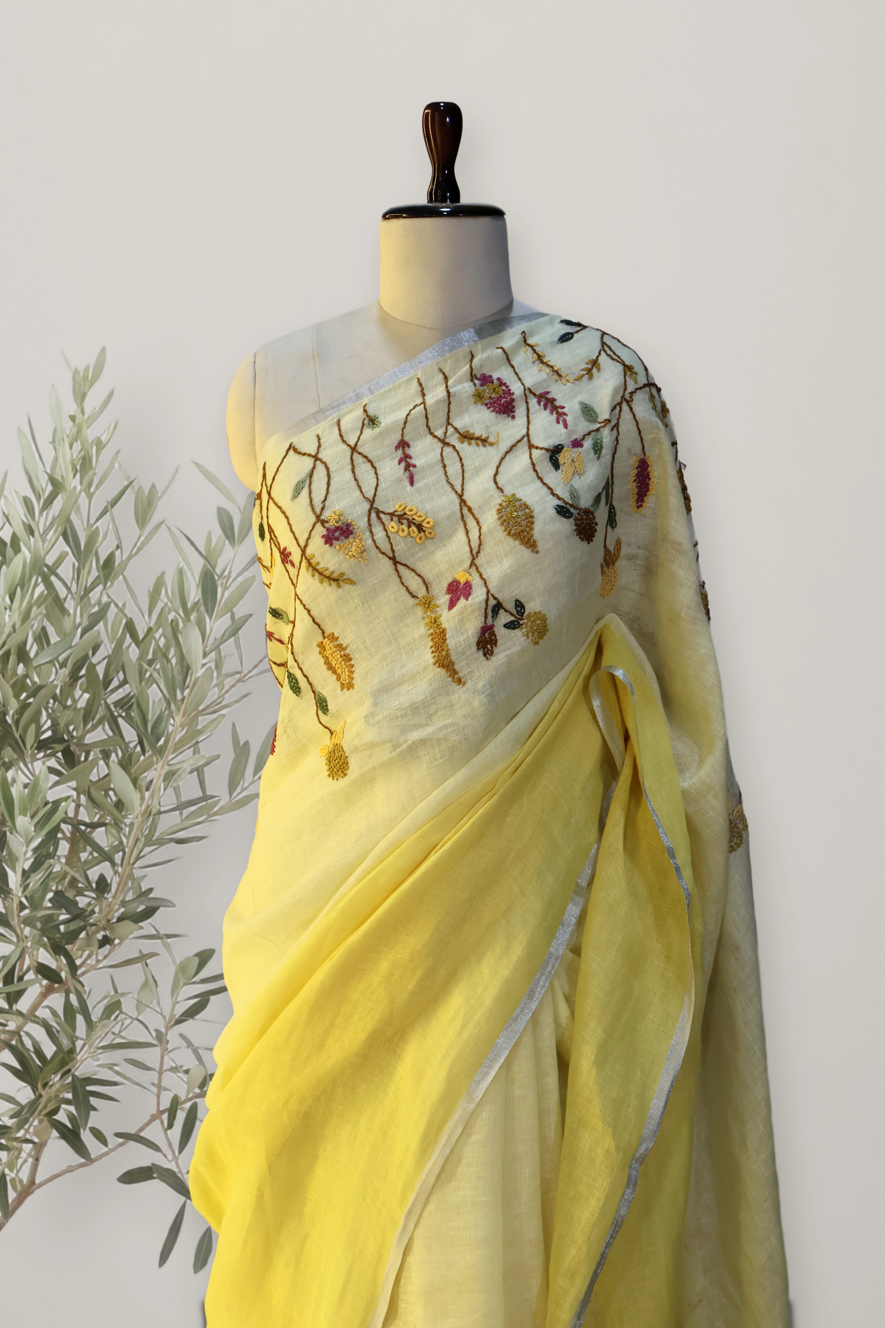 Hand-Embroidered Cotton Linen Saree: a detail of the work. Cotton Linen.