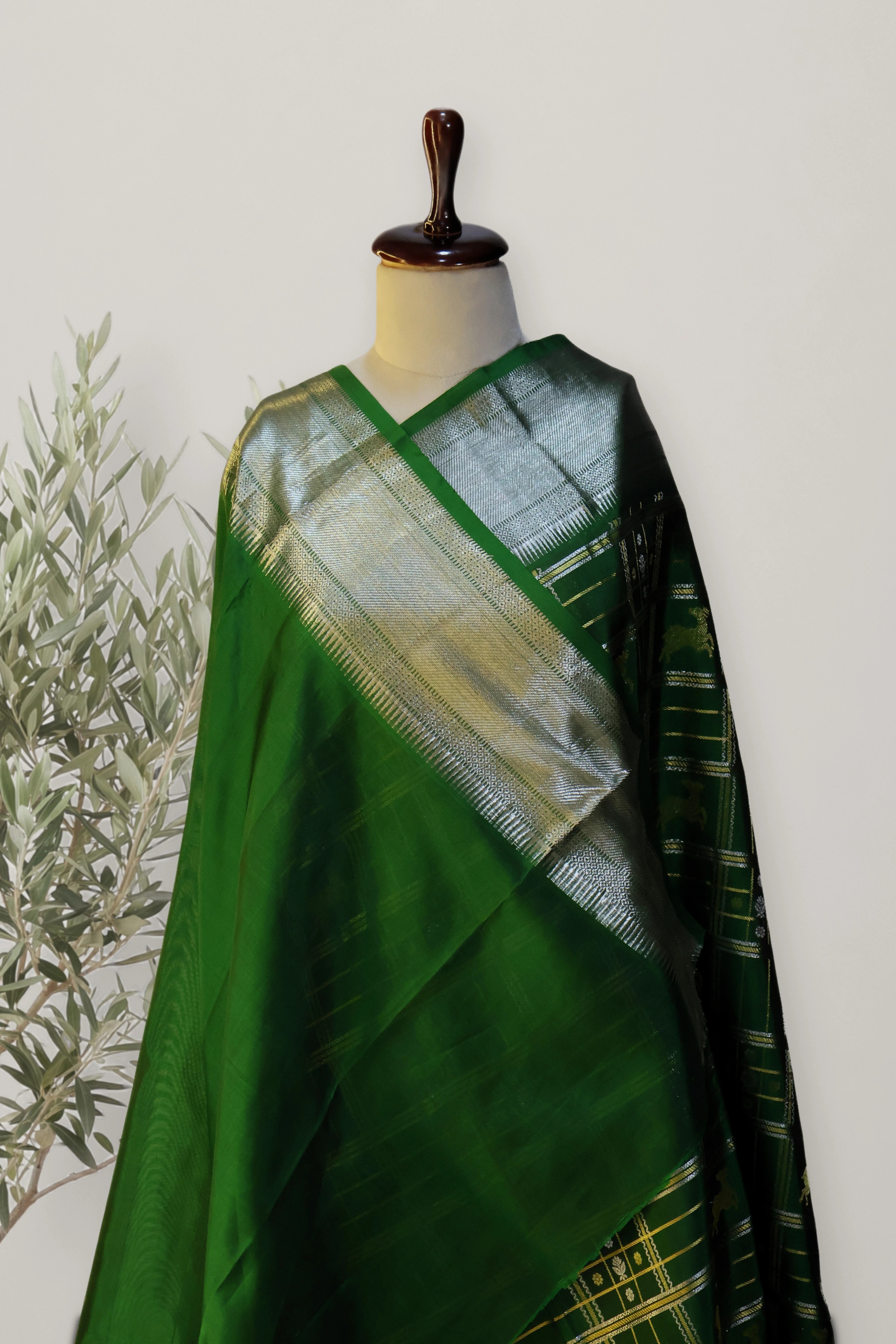 Venkatagiri Pattu Handloom Saree: the whole piece, laid out. Venkatagiri Pattu Handloom.