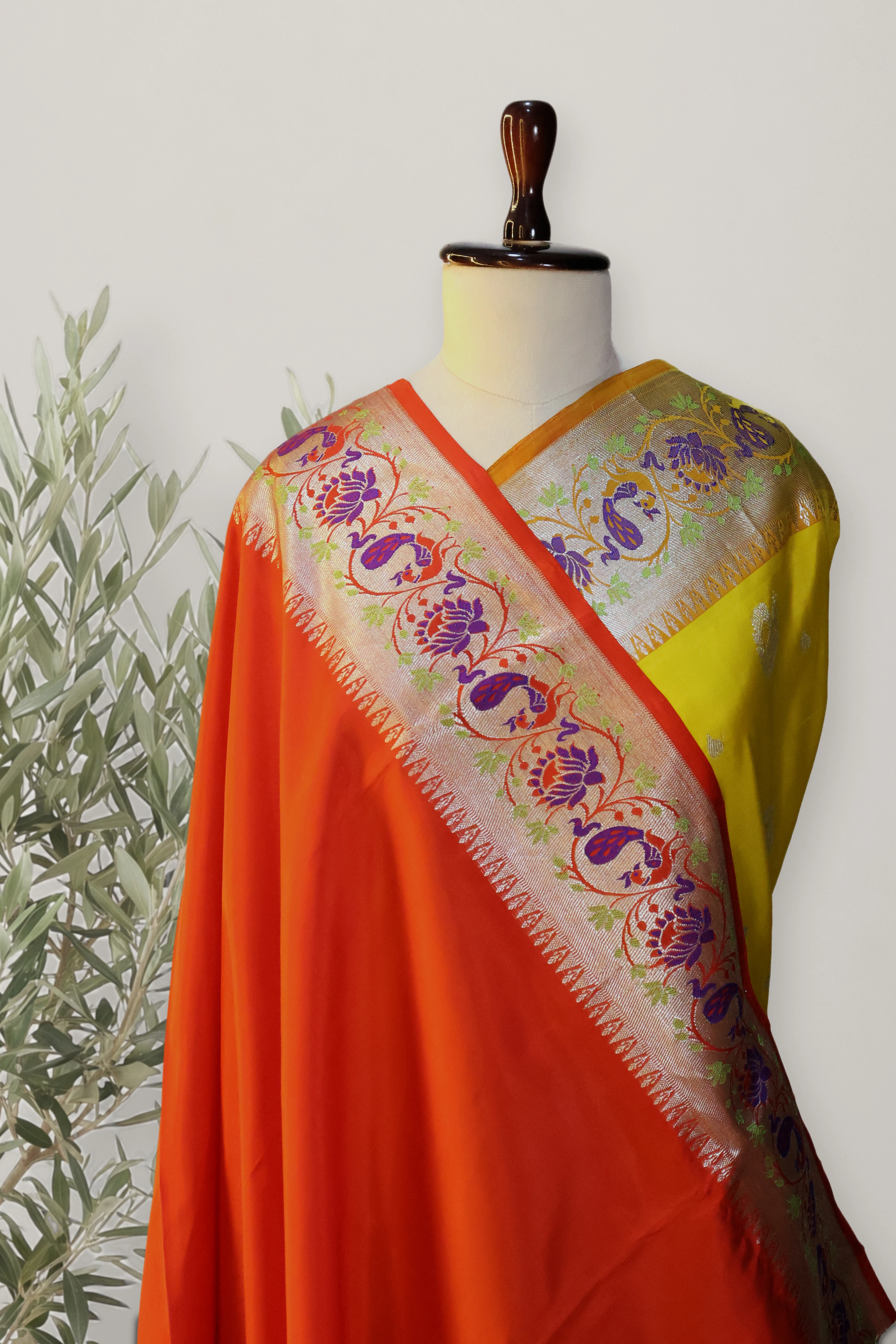 Venkatagiri Pattu Handloom Saree: a detail of the work. Venkatagiri Pattu.