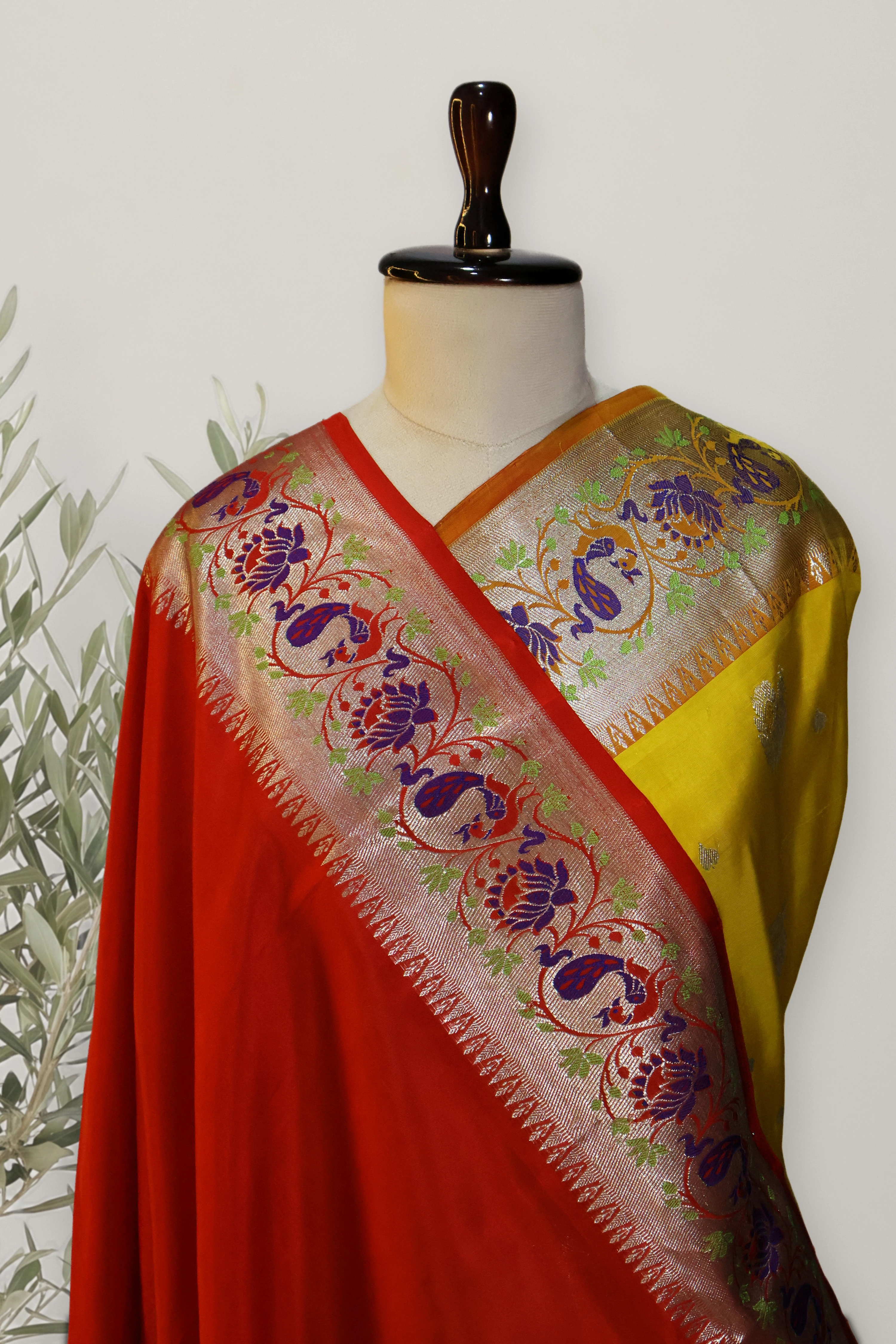 Venkatagiri Pattu Handloom Saree: a detail of the work. Venkatagiri Pattu.