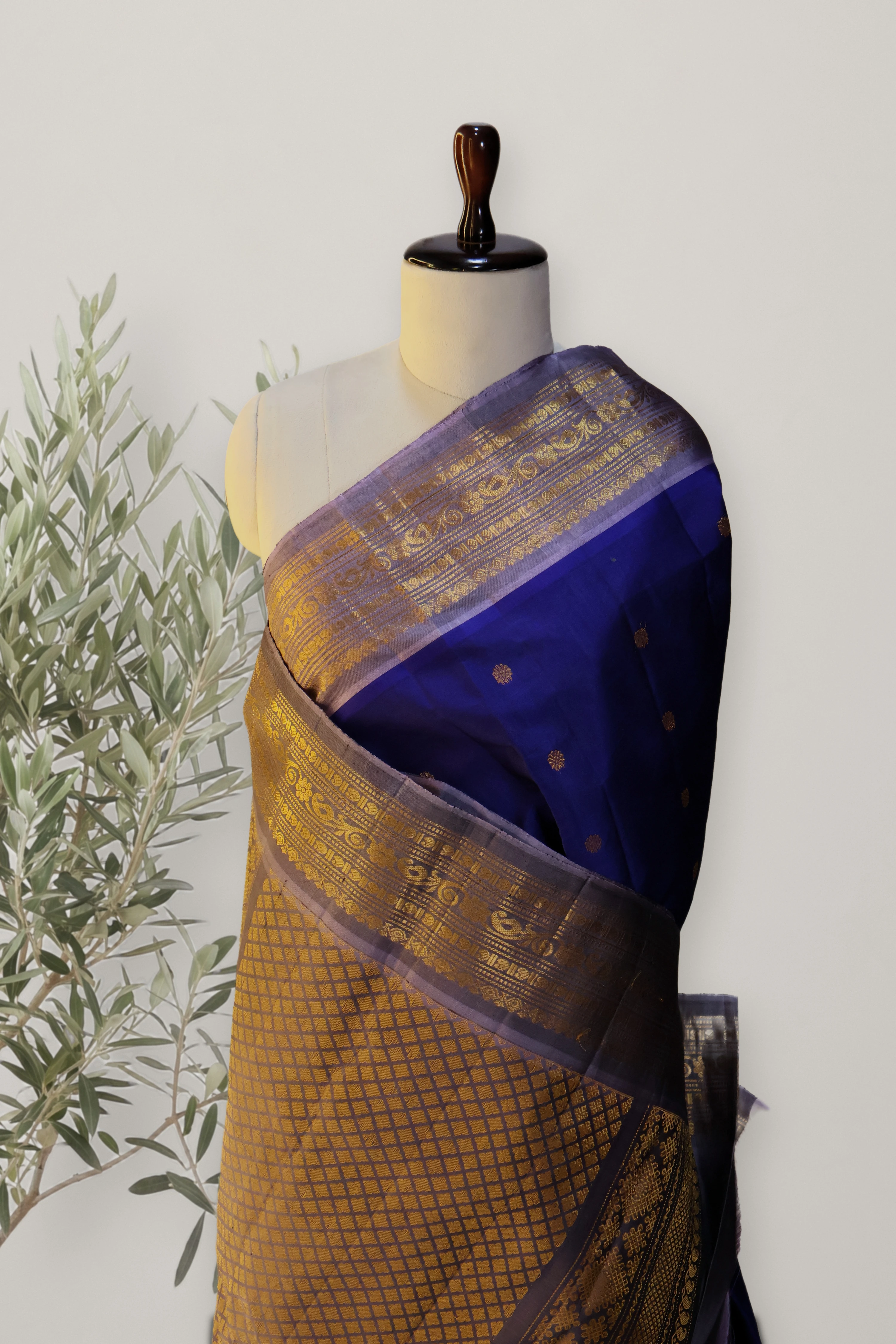 Siko-Gadwal: a detail of the work. Gadwal Siko.