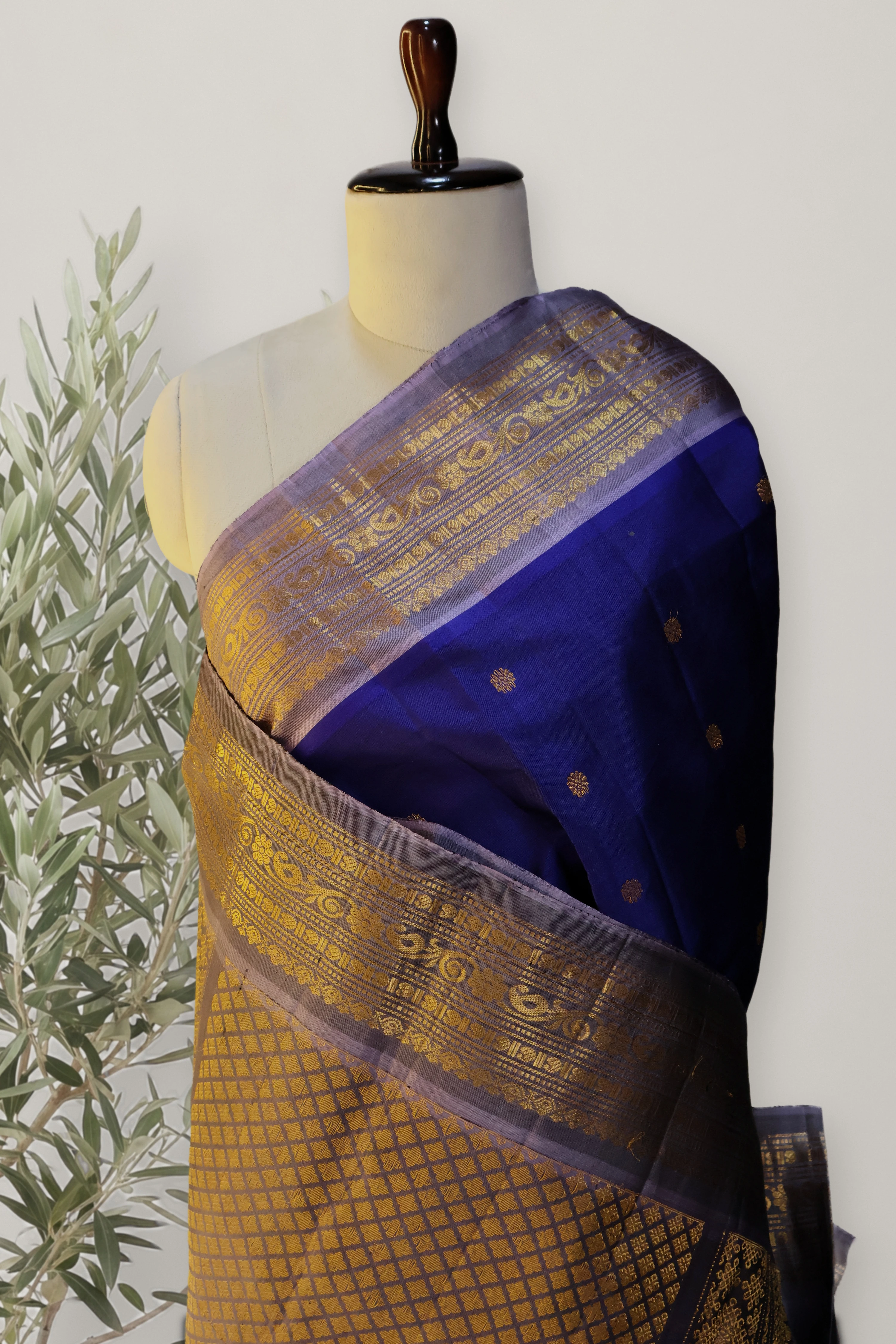 Siko-Gadwal: a detail of the work. Gadwal Siko.
