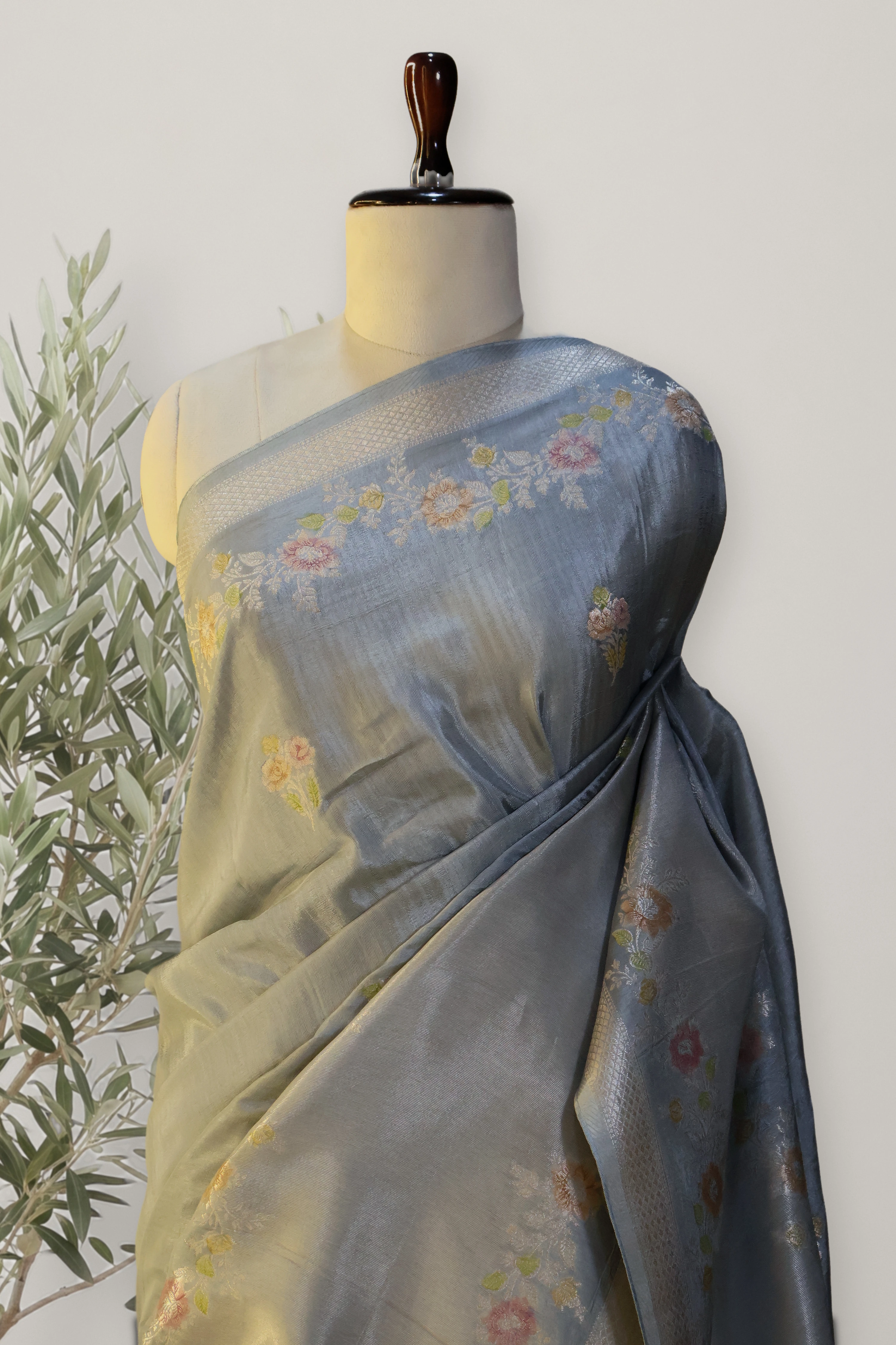 Visco Matka Silk: a detail of the work. Visco Matka Silk.