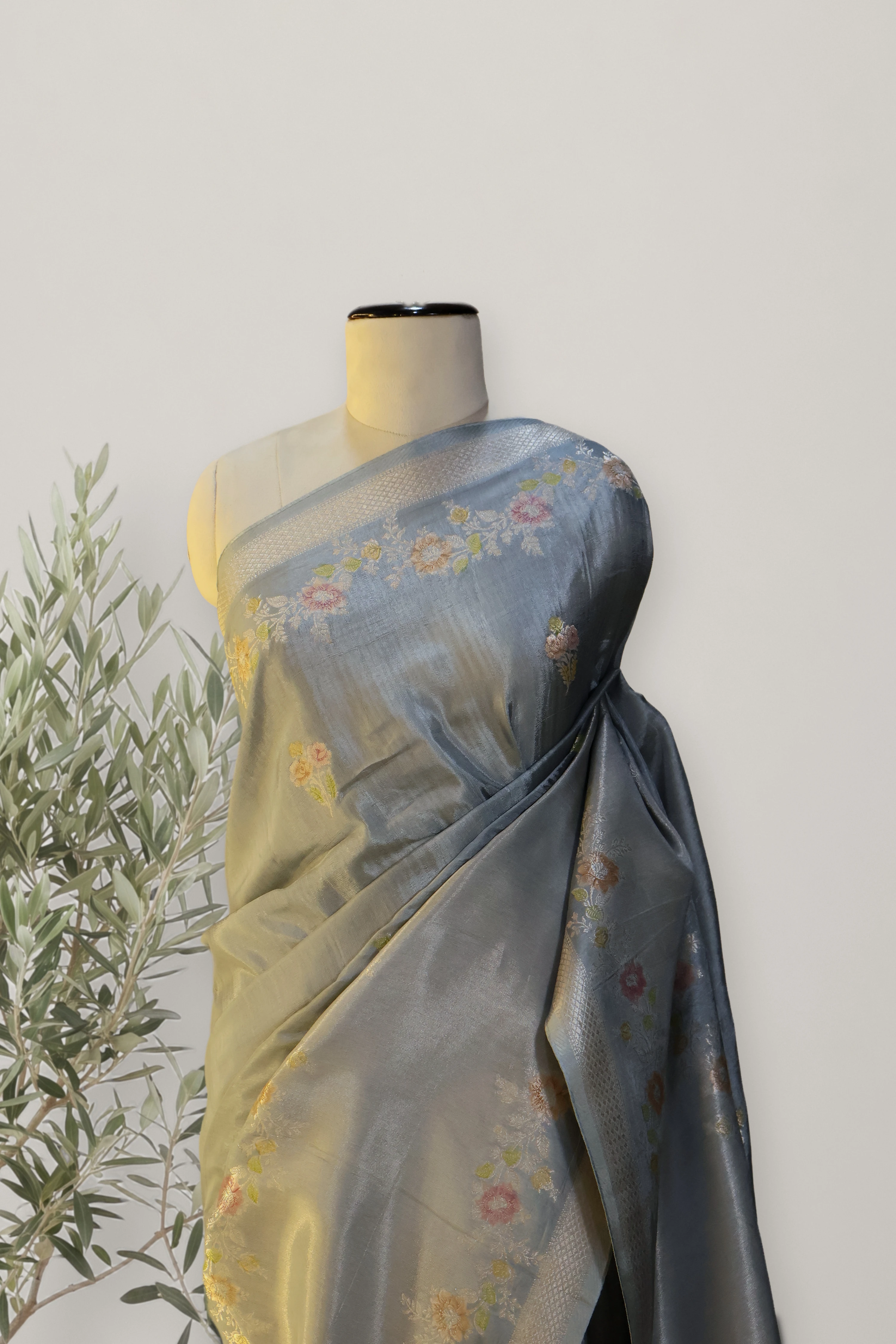 Visco Matka Silk: the whole piece, laid out. Visco Matka Silk.