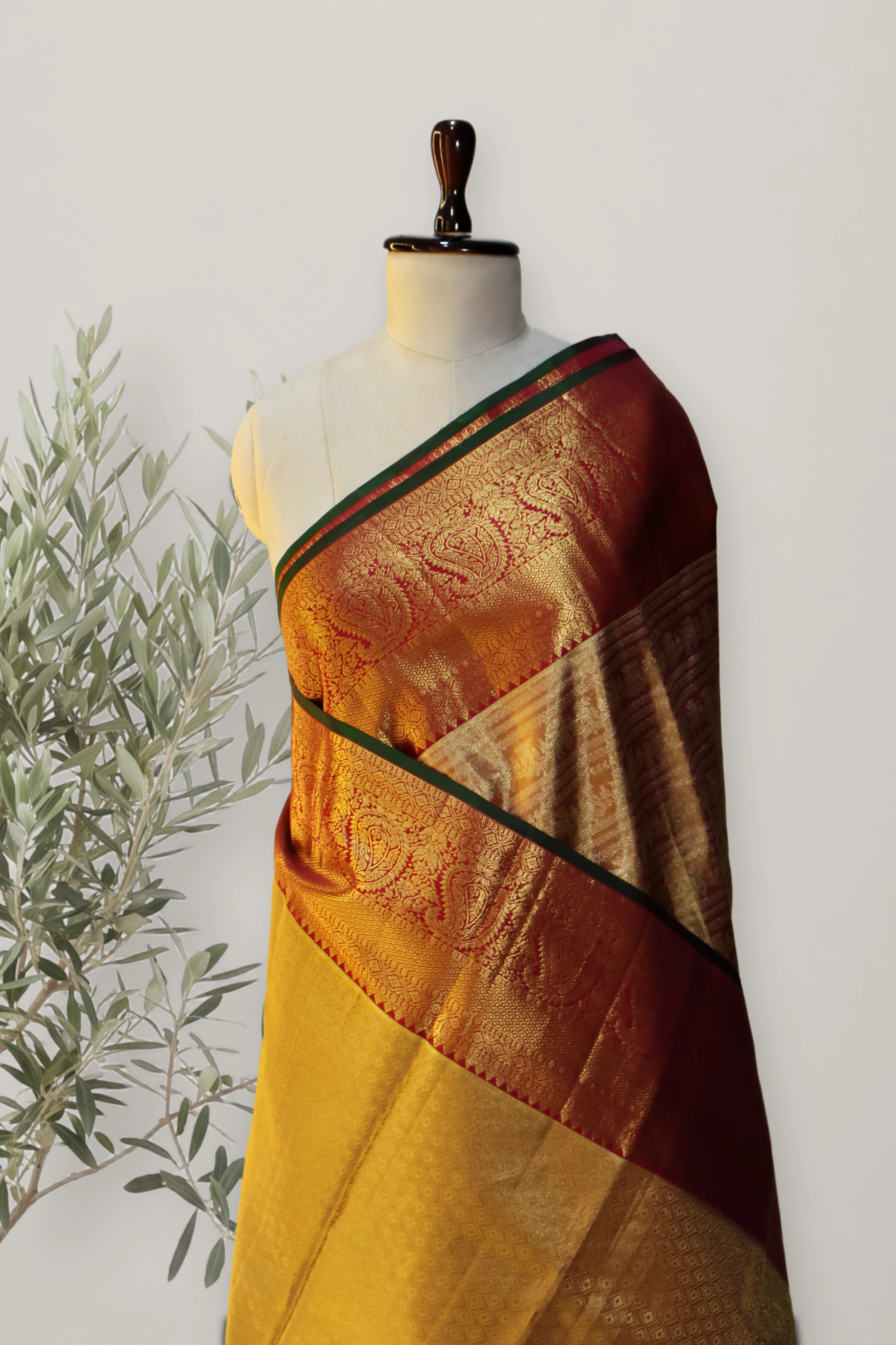 Katchi Pattu Bridal Saree: the whole piece, laid out. Katchi Pattu.