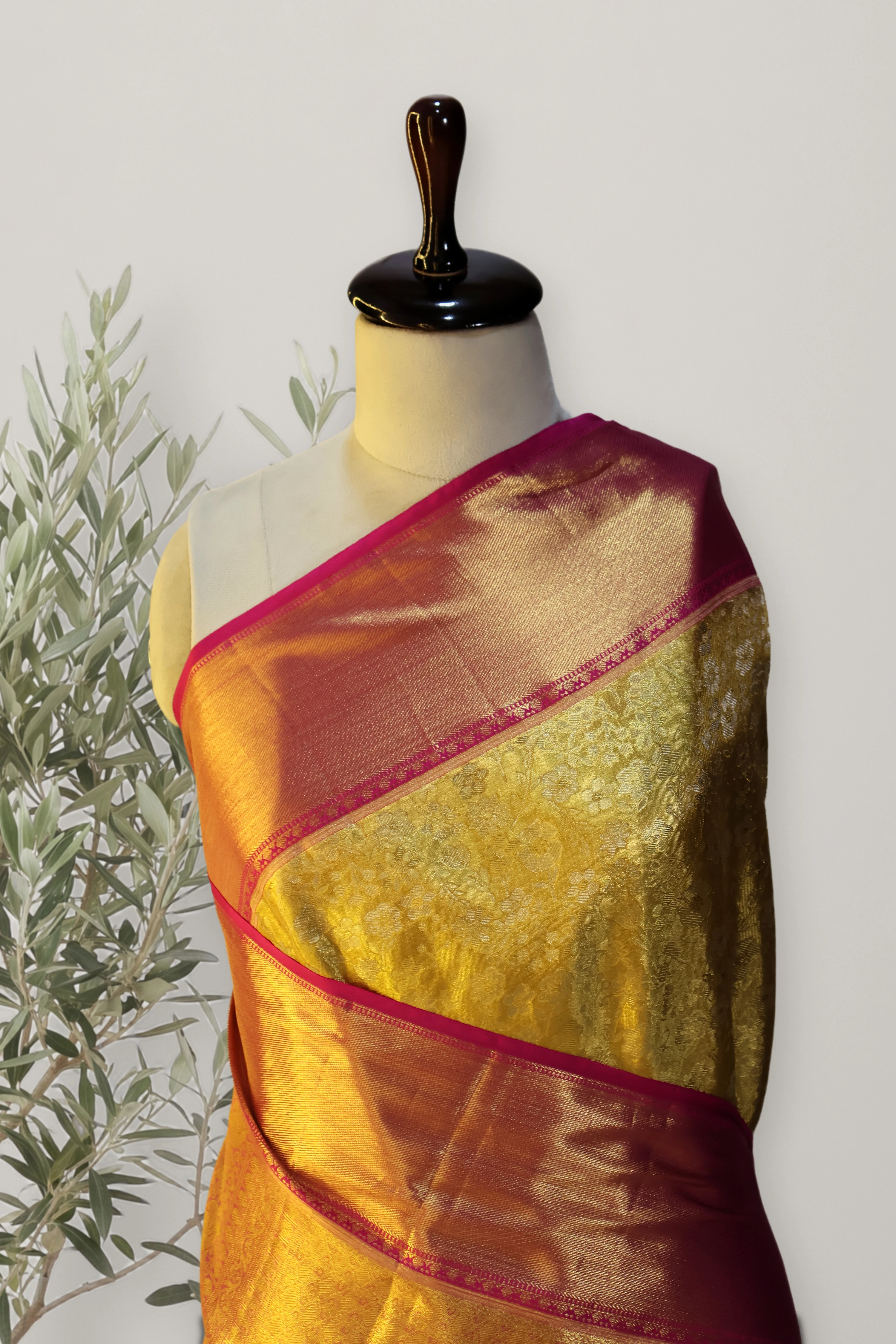 Kanchipattu Bridal Saree: the whole piece, laid out. Kanchipattu.