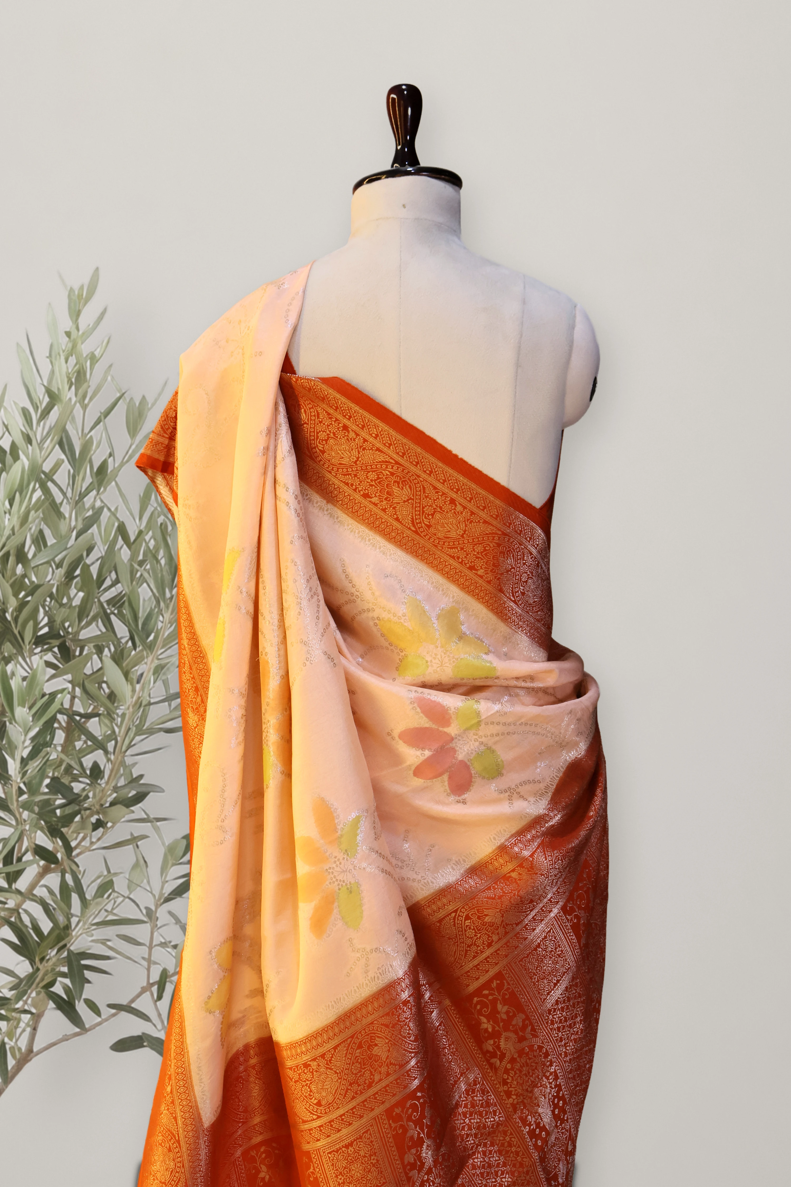Saree 103: a detail of the work.