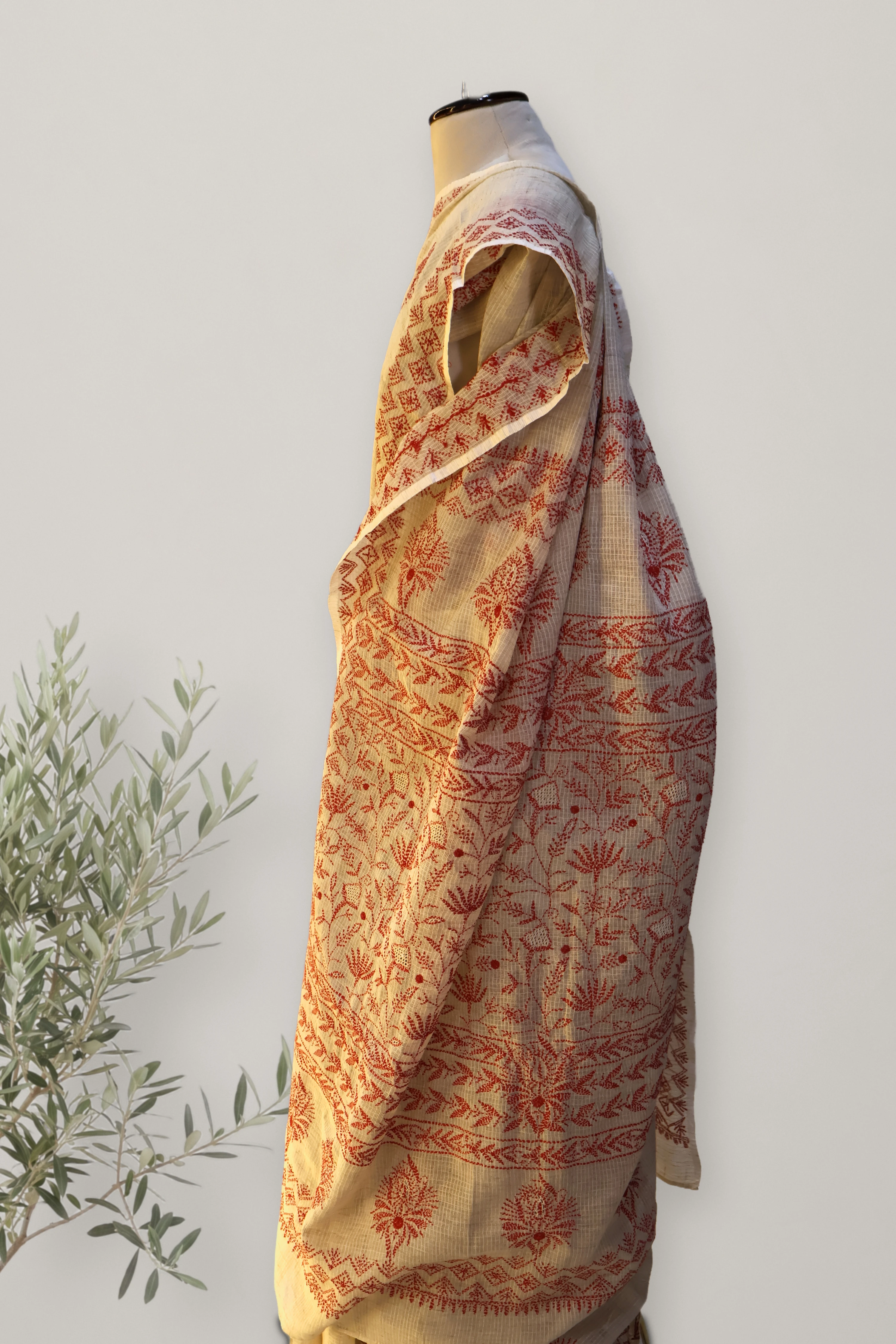 Lucknowi Chikankari Kota Doria Saree: a detail of the work. Chikankari Kota Doria.