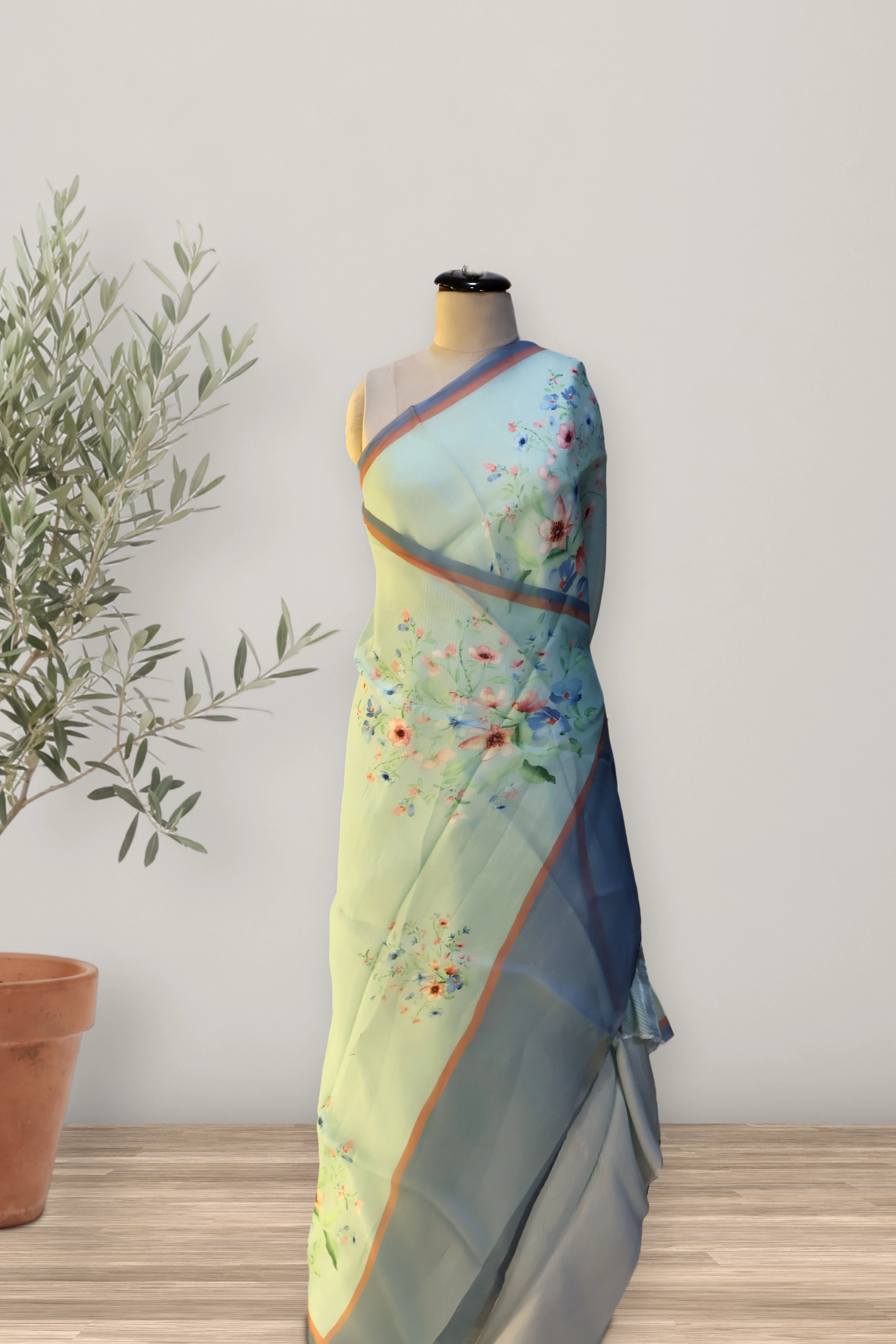 Alia Floral Organza Saree: a detail of the work. Organza.