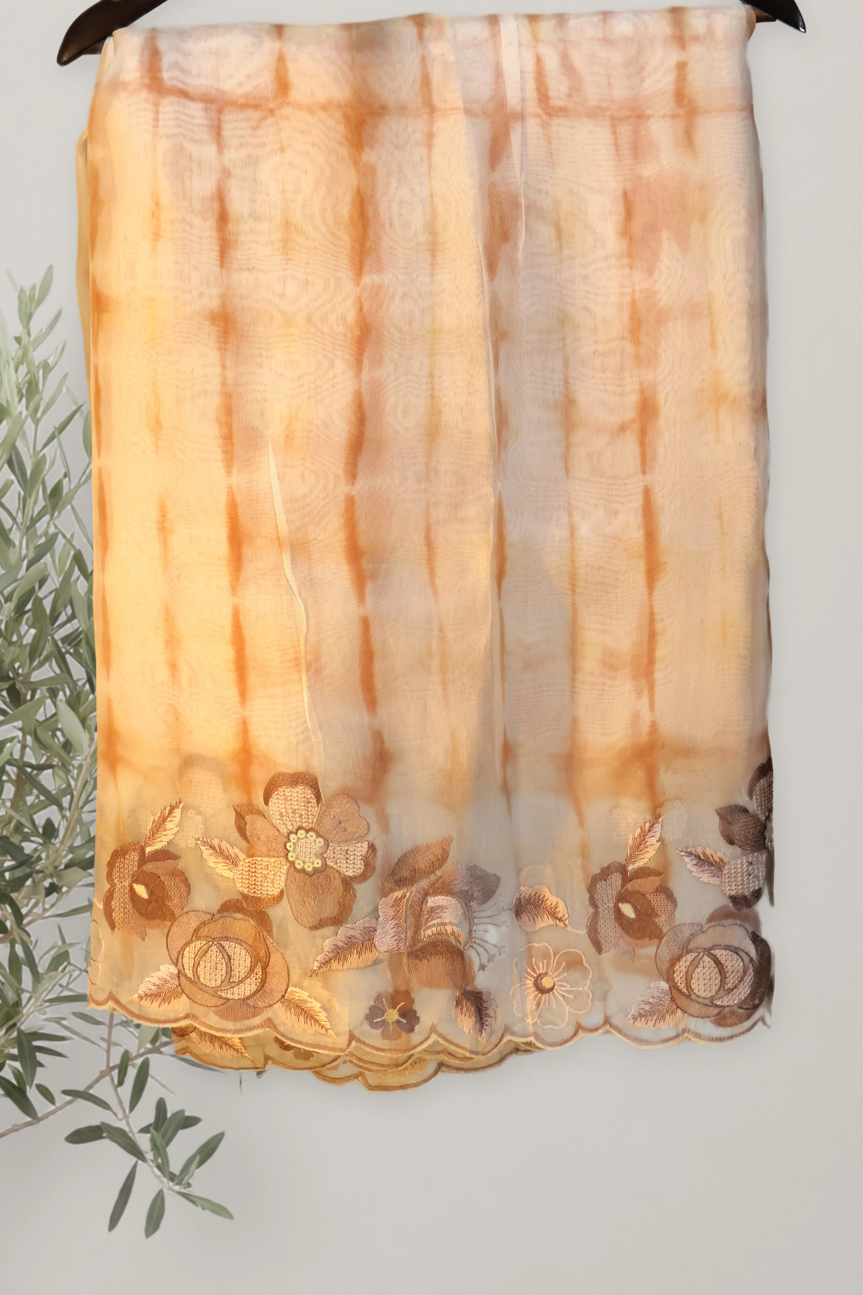 Aurelia Organza: a detail of the work. Aurelia Organza.