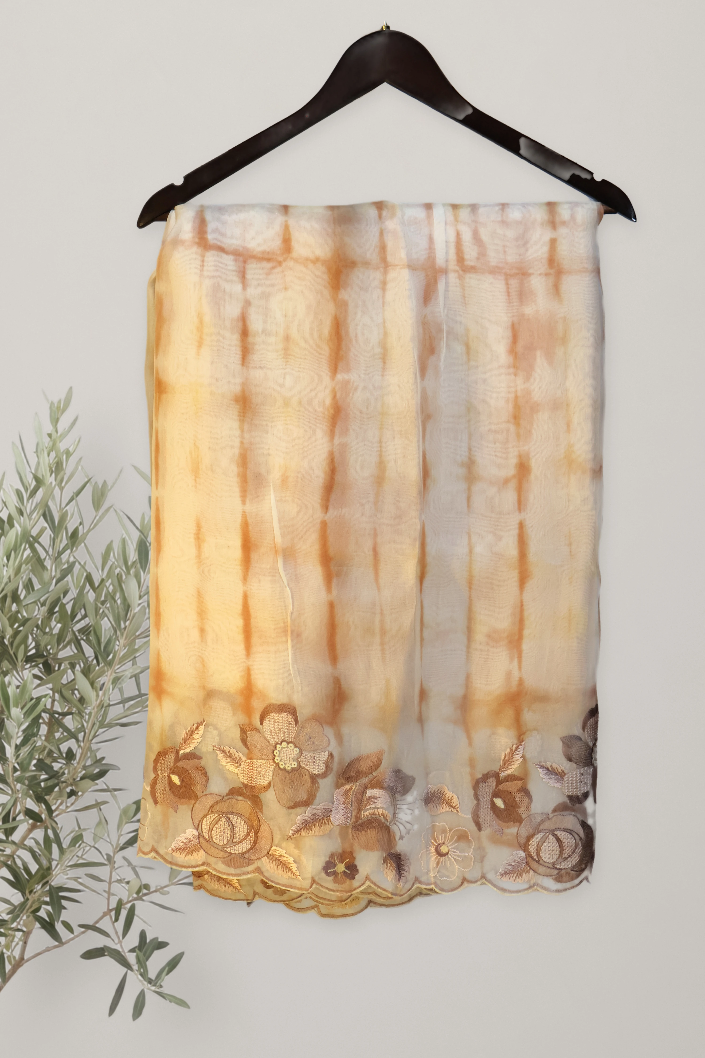 Aurelia Organza: a detail of the work. Aurelia Organza.