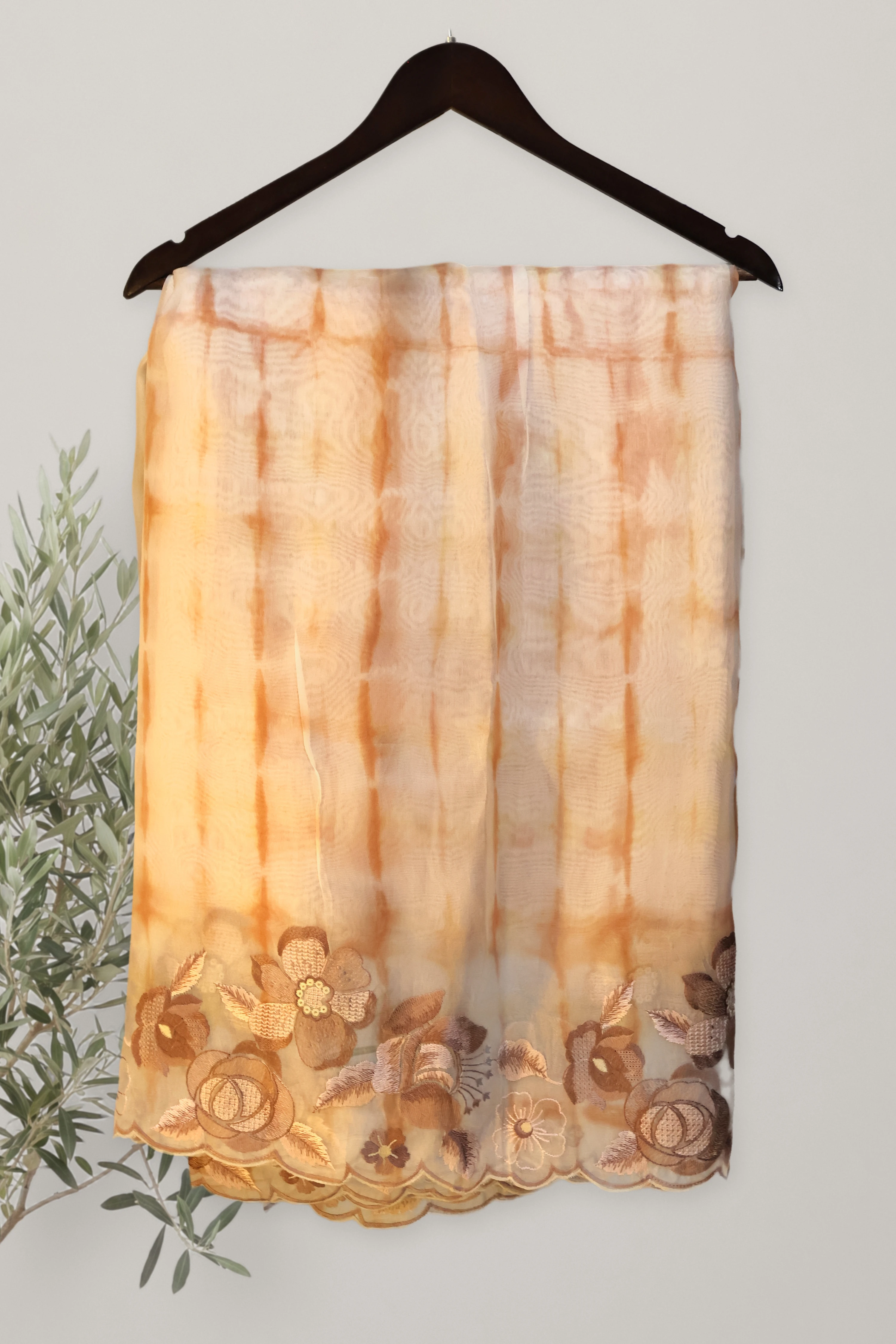 Aurelia Organza: a detail of the work. Aurelia Organza.