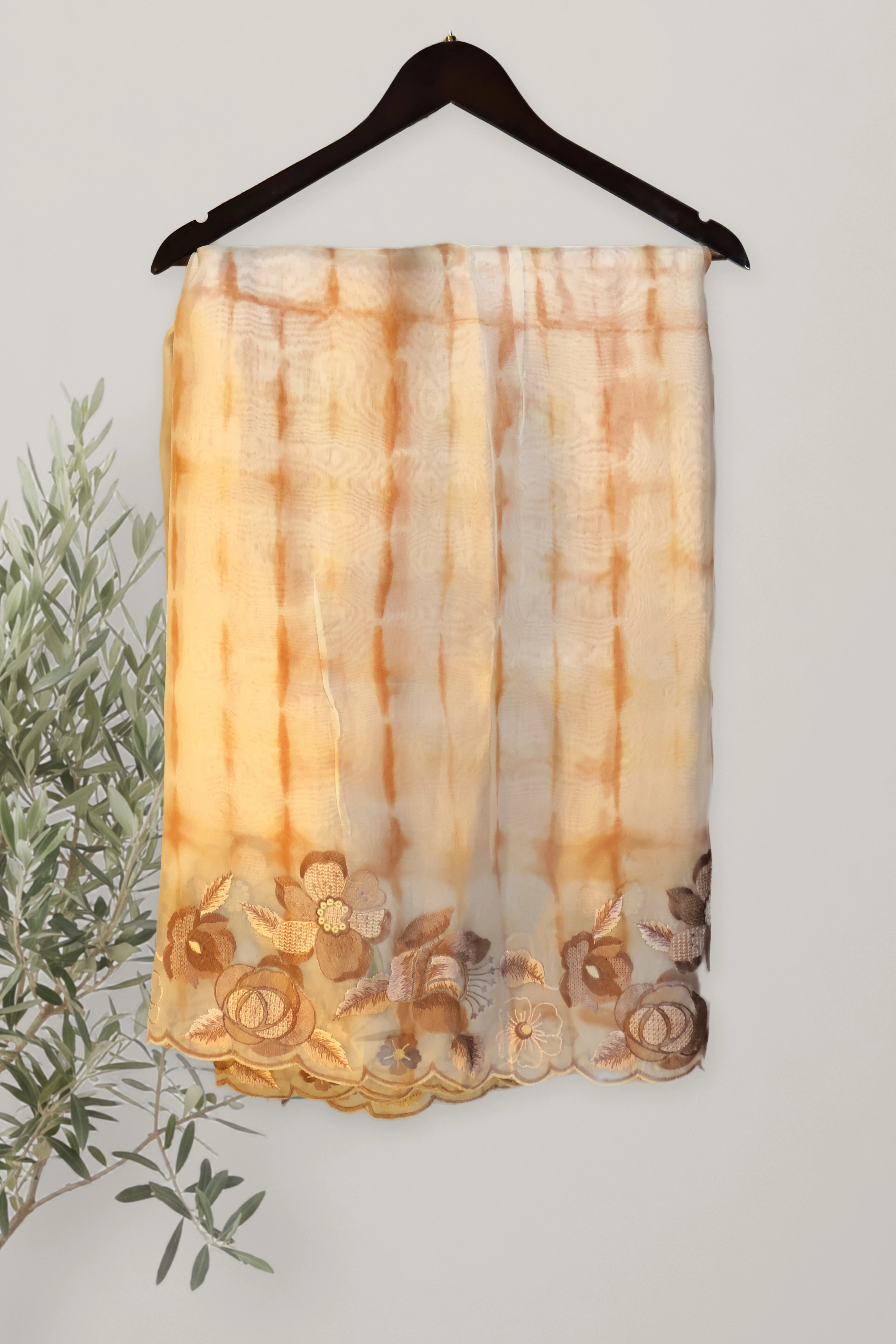 Aurelia Organza: a detail of the work. Aurelia Organza.