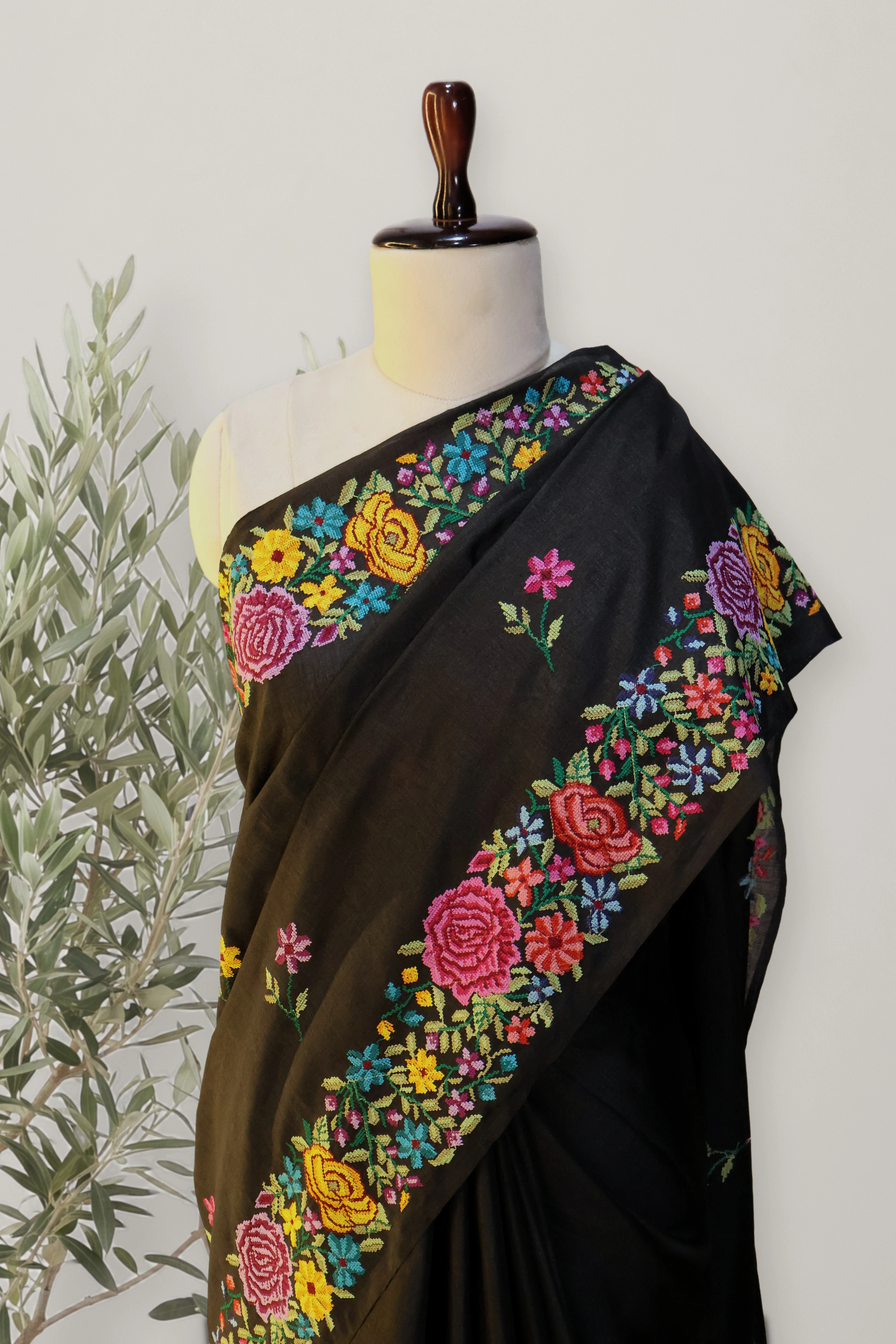 Floral Blush Chanderi Saree: a detail of the work. Premium Sheer Chanderi.