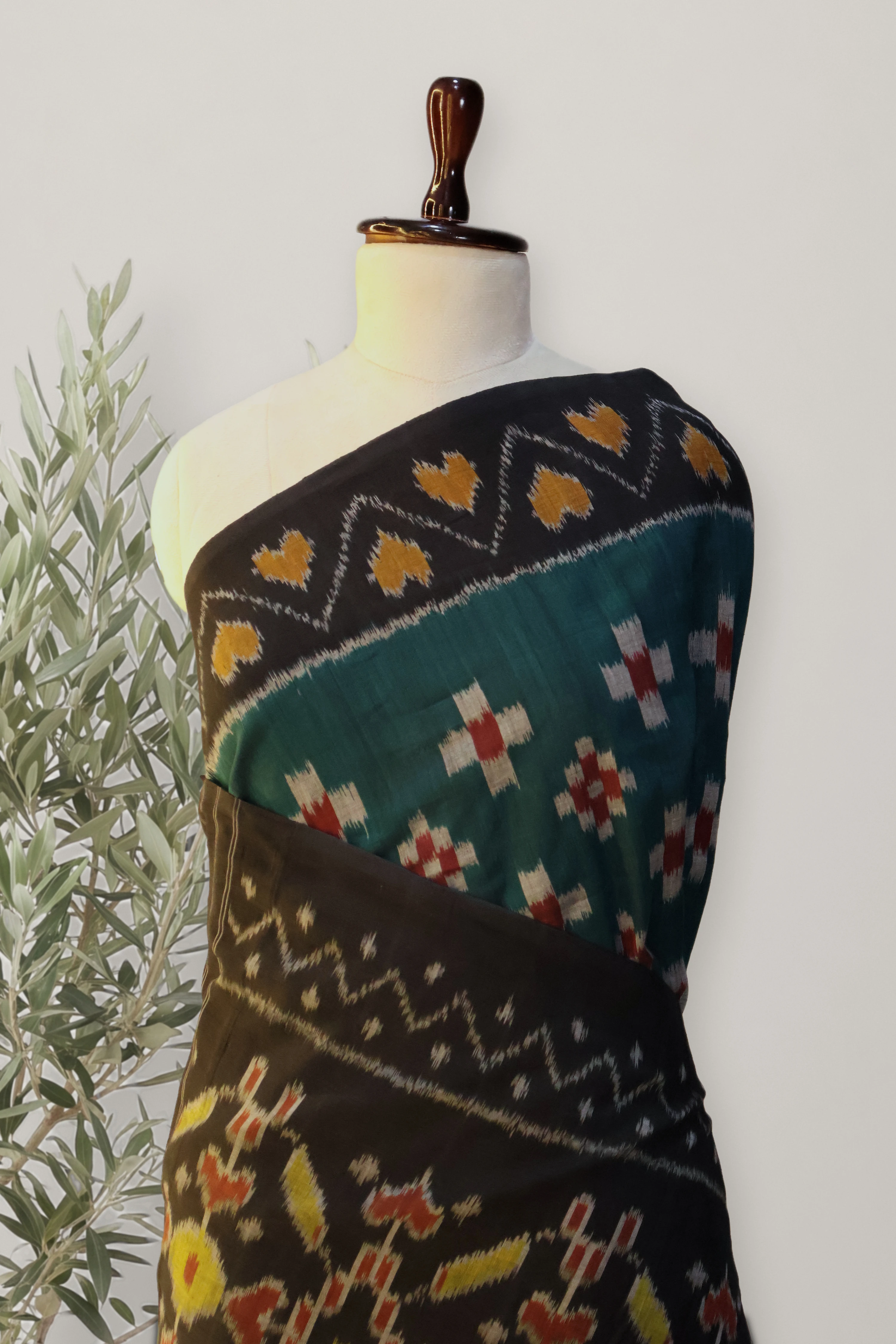 Saree 126: a detail of the work.