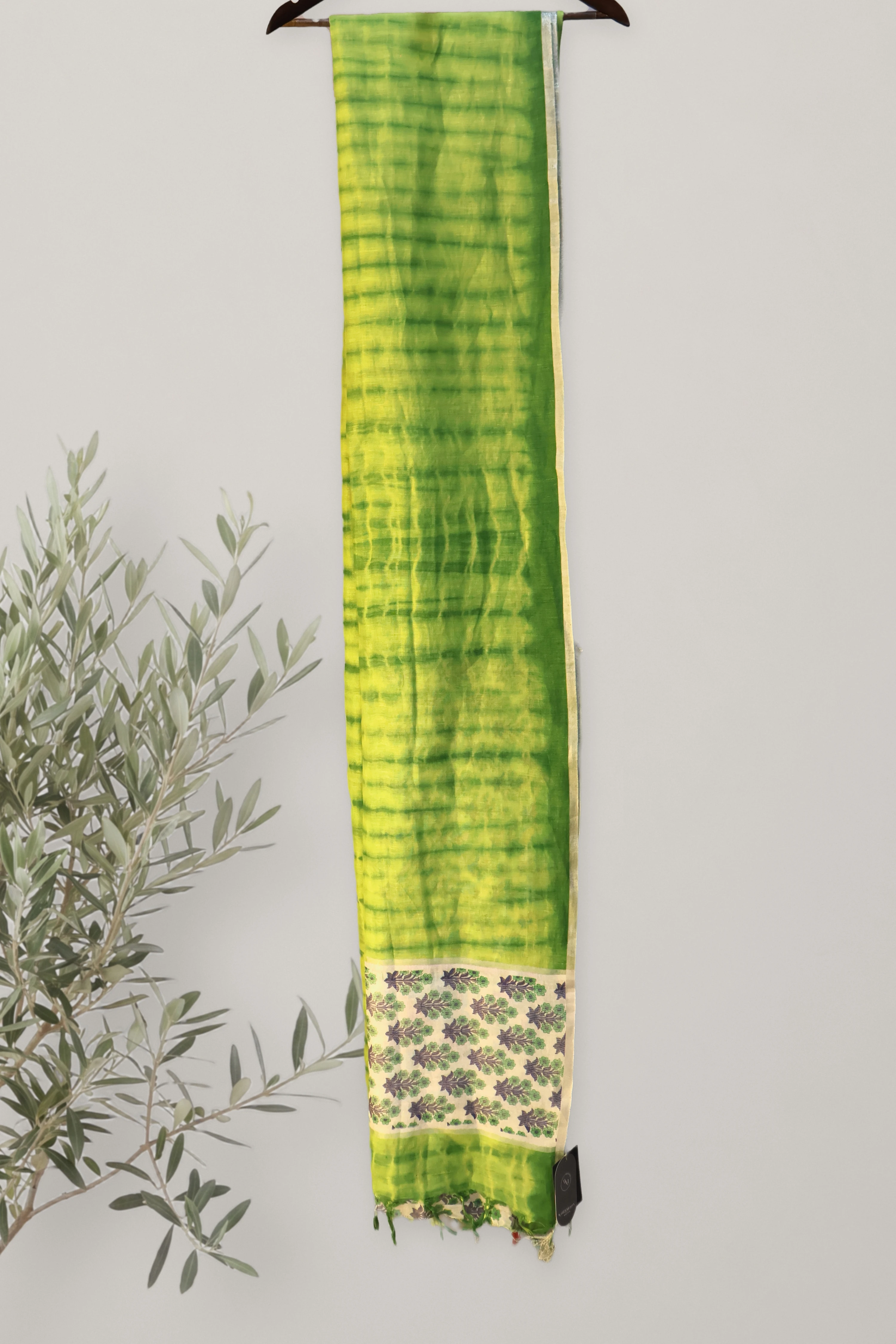 Saree 134: a detail of the work.