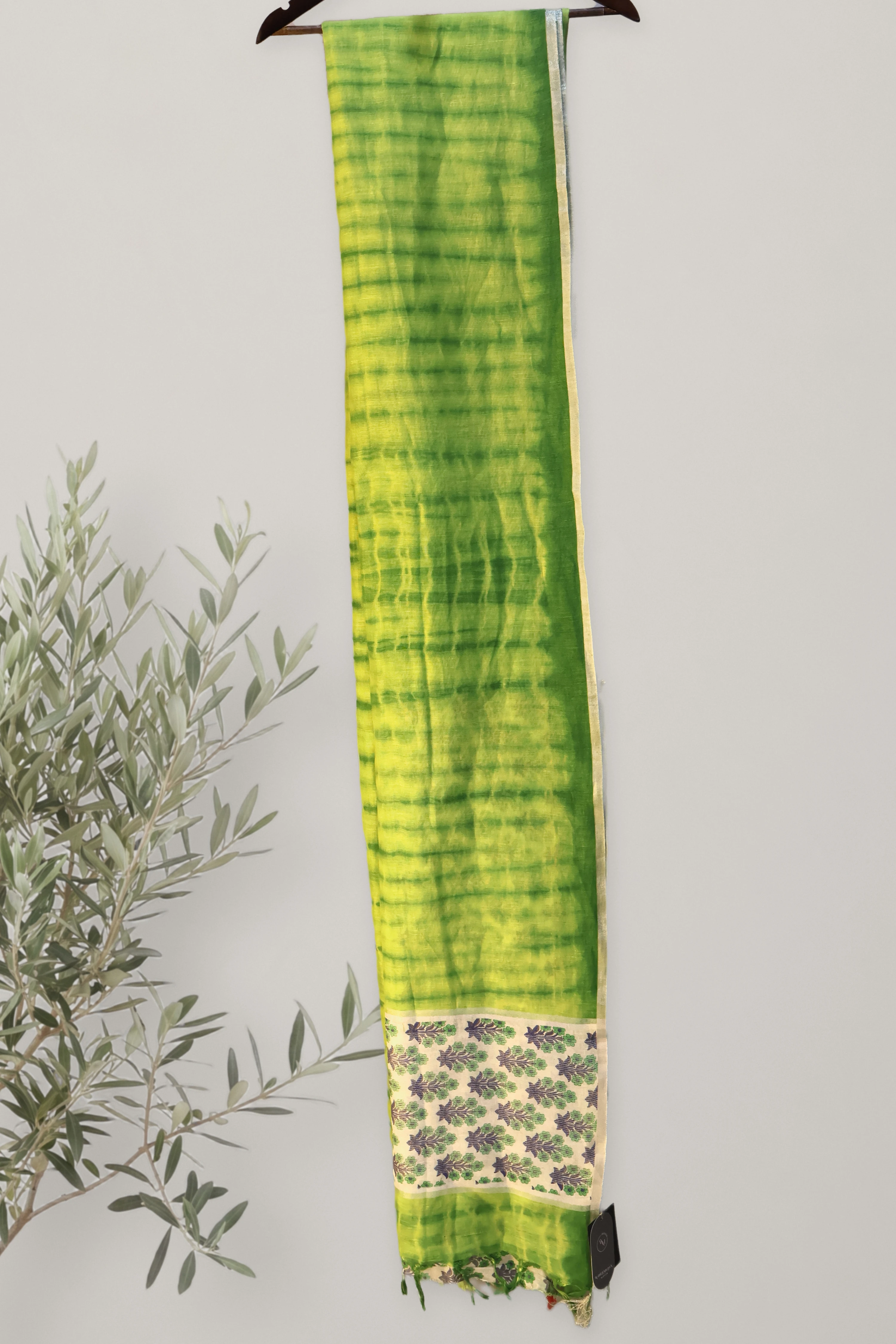 Saree 134: a detail of the work.