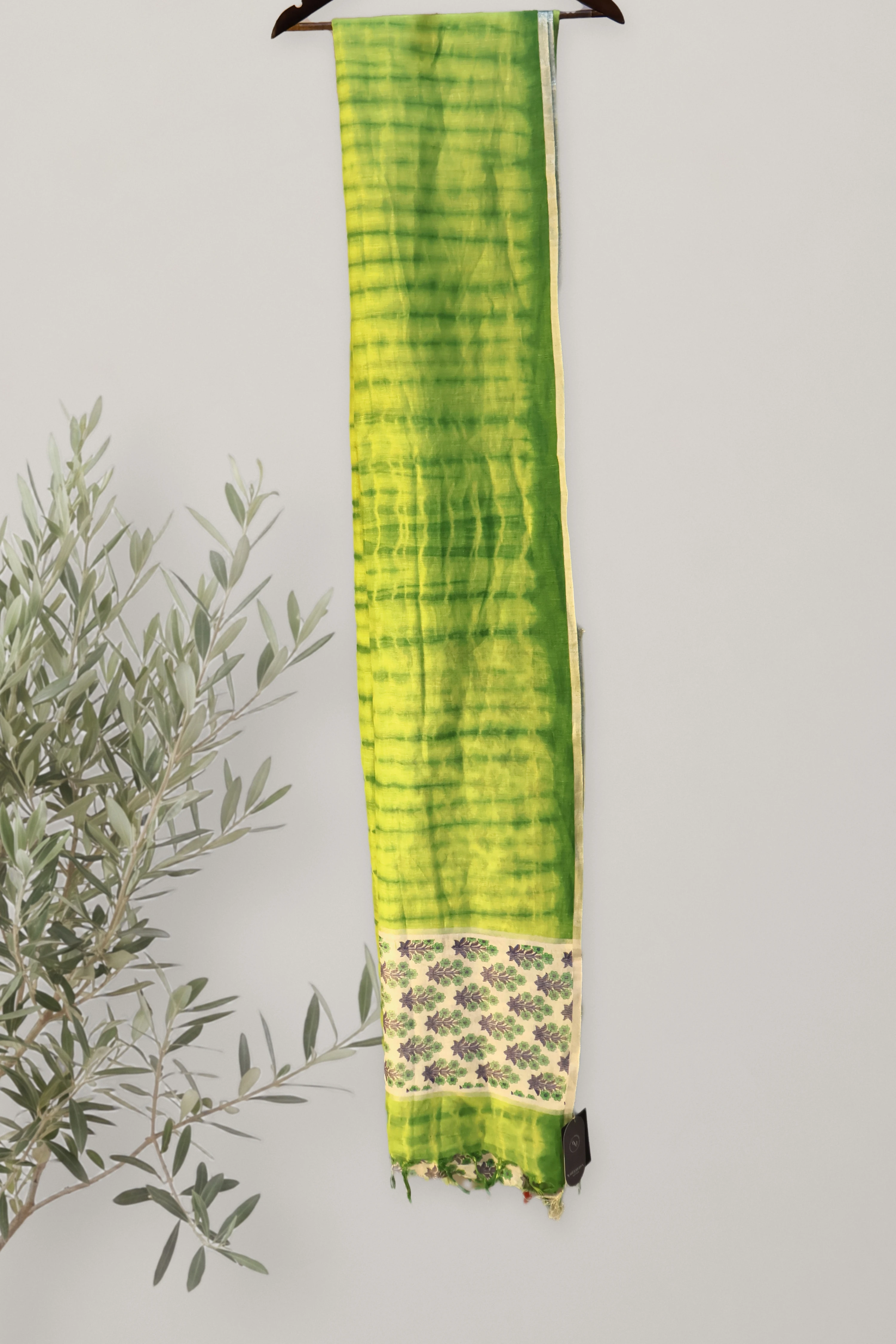 Saree 134: a detail of the work.
