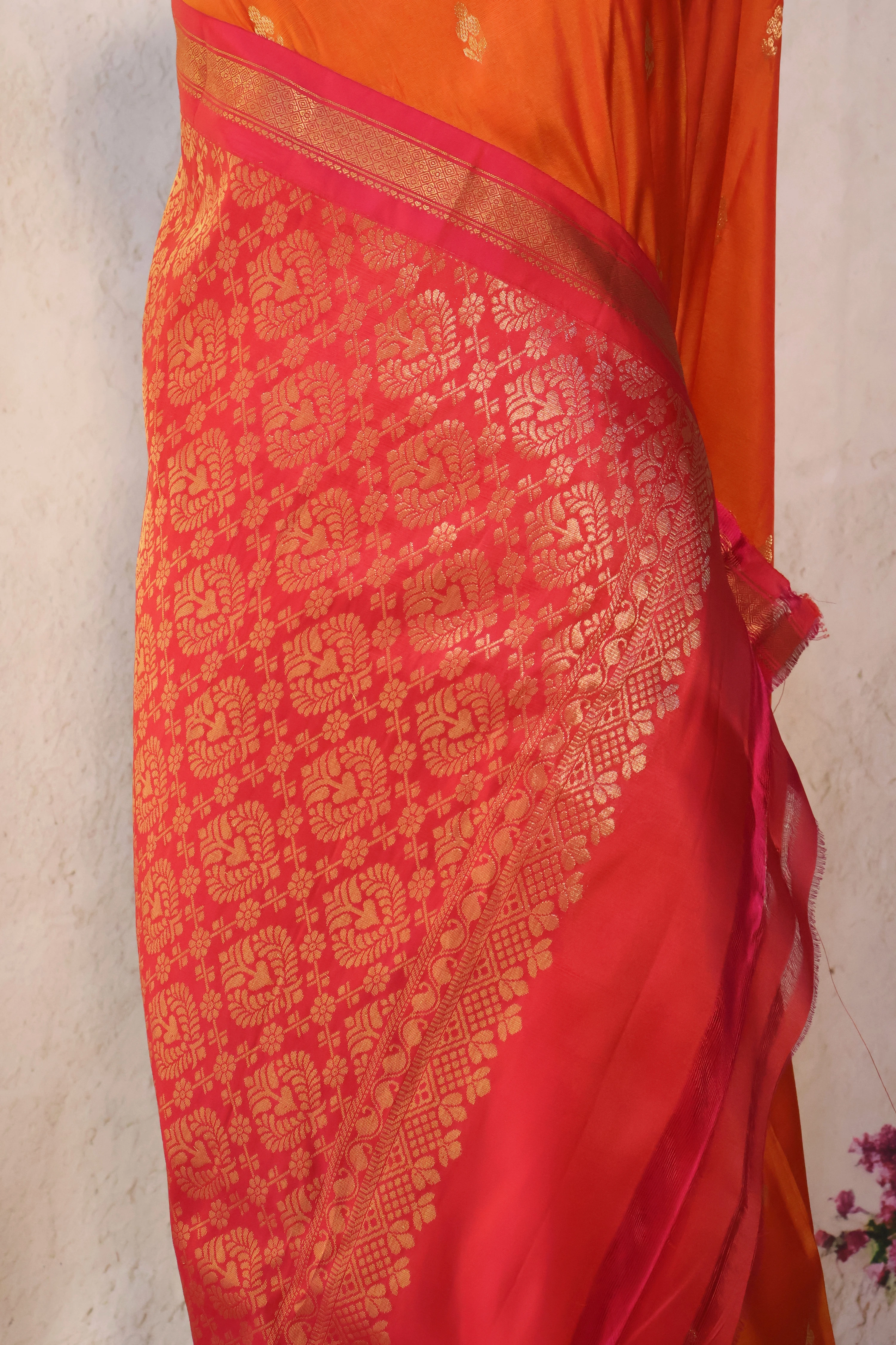 Series 1 · No. 10: the pallu, the decorated end panel that falls over the shoulder.