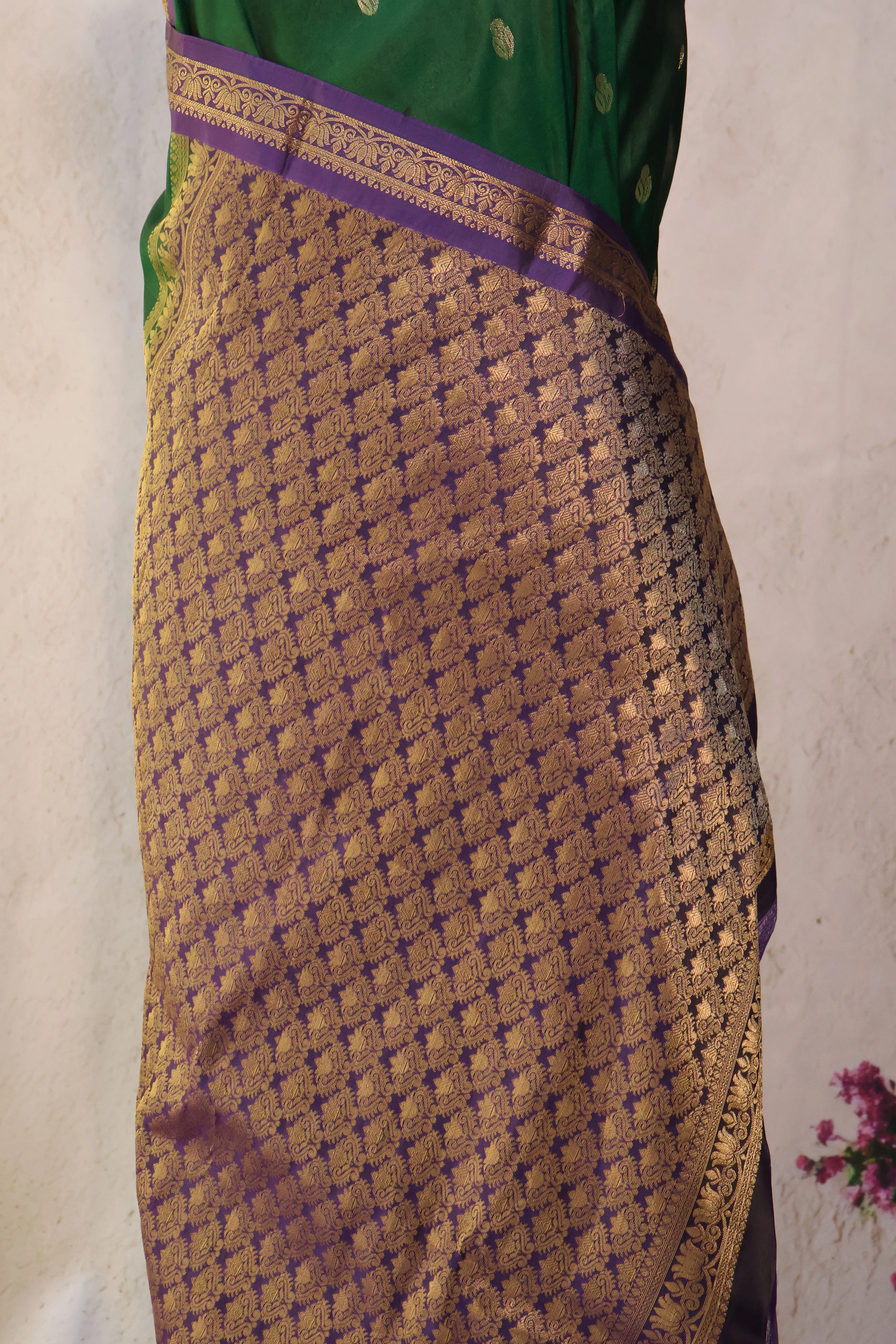 Series 1 · No. 11: the pallu, the decorated end panel that falls over the shoulder.