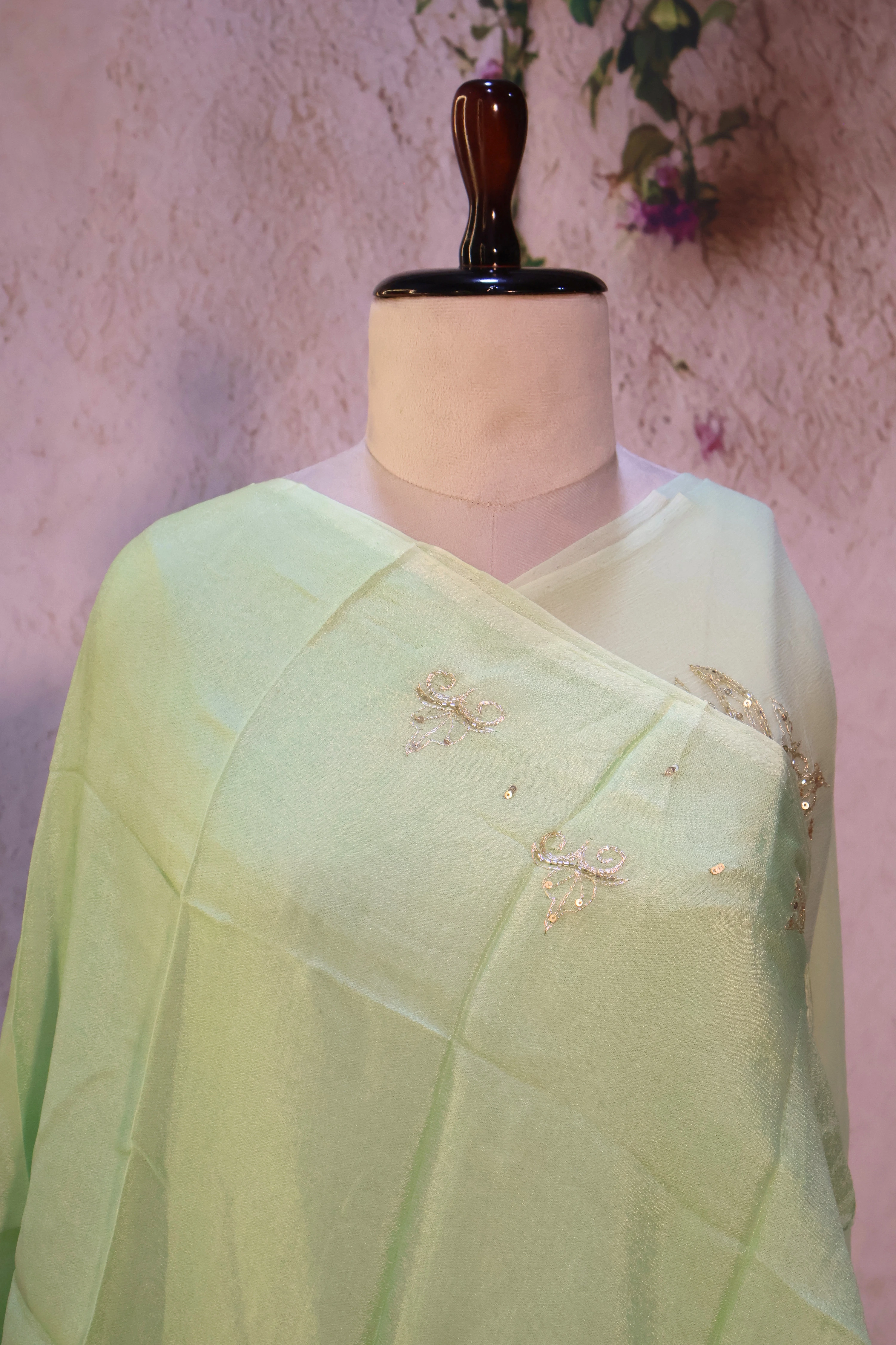 Series 2 · No. 02: the pallu, the decorated end panel that falls over the shoulder.