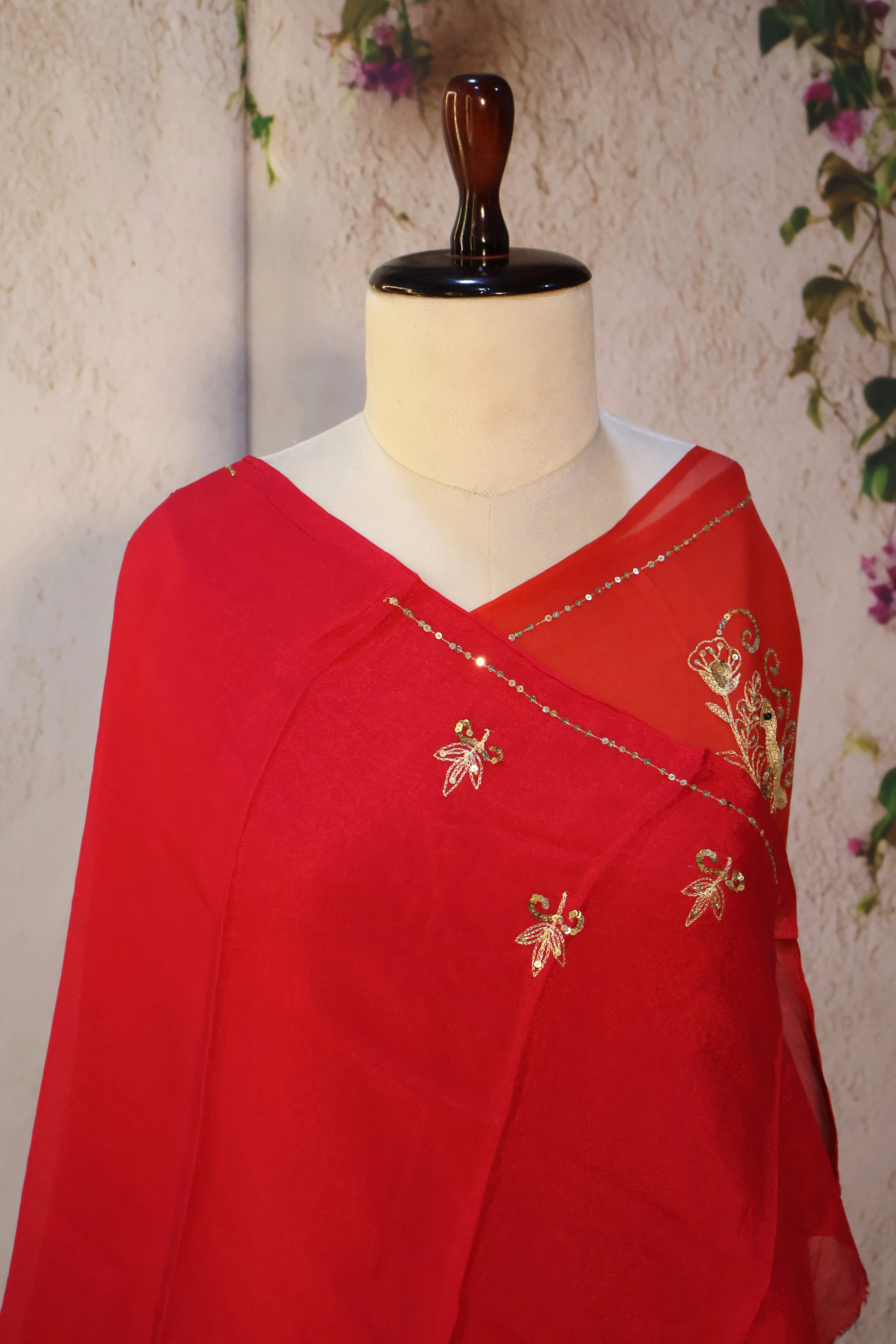 Series 2 · No. 05: the pallu, the decorated end panel that falls over the shoulder.