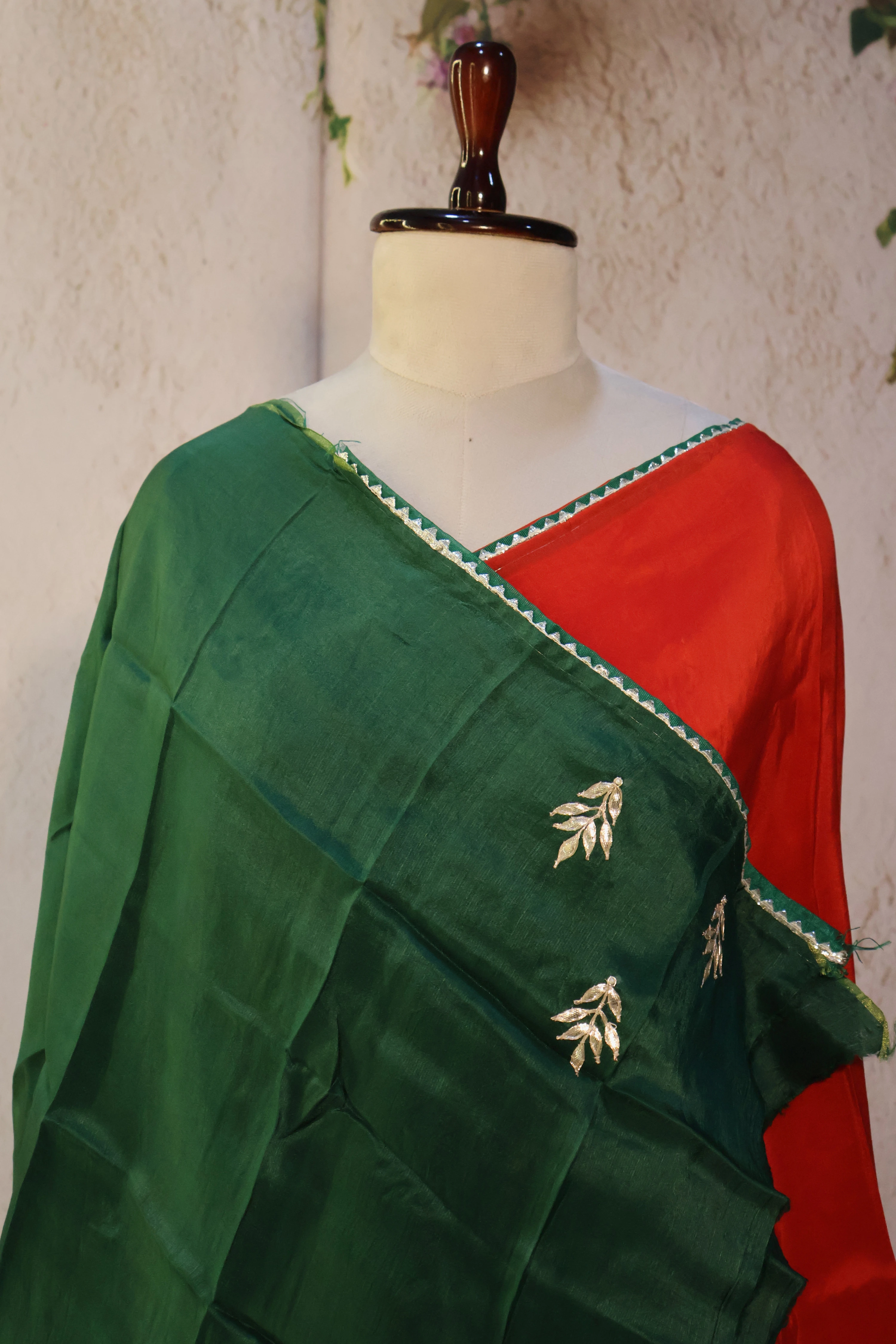 Series 2 · No. 06: the pallu, the decorated end panel that falls over the shoulder.