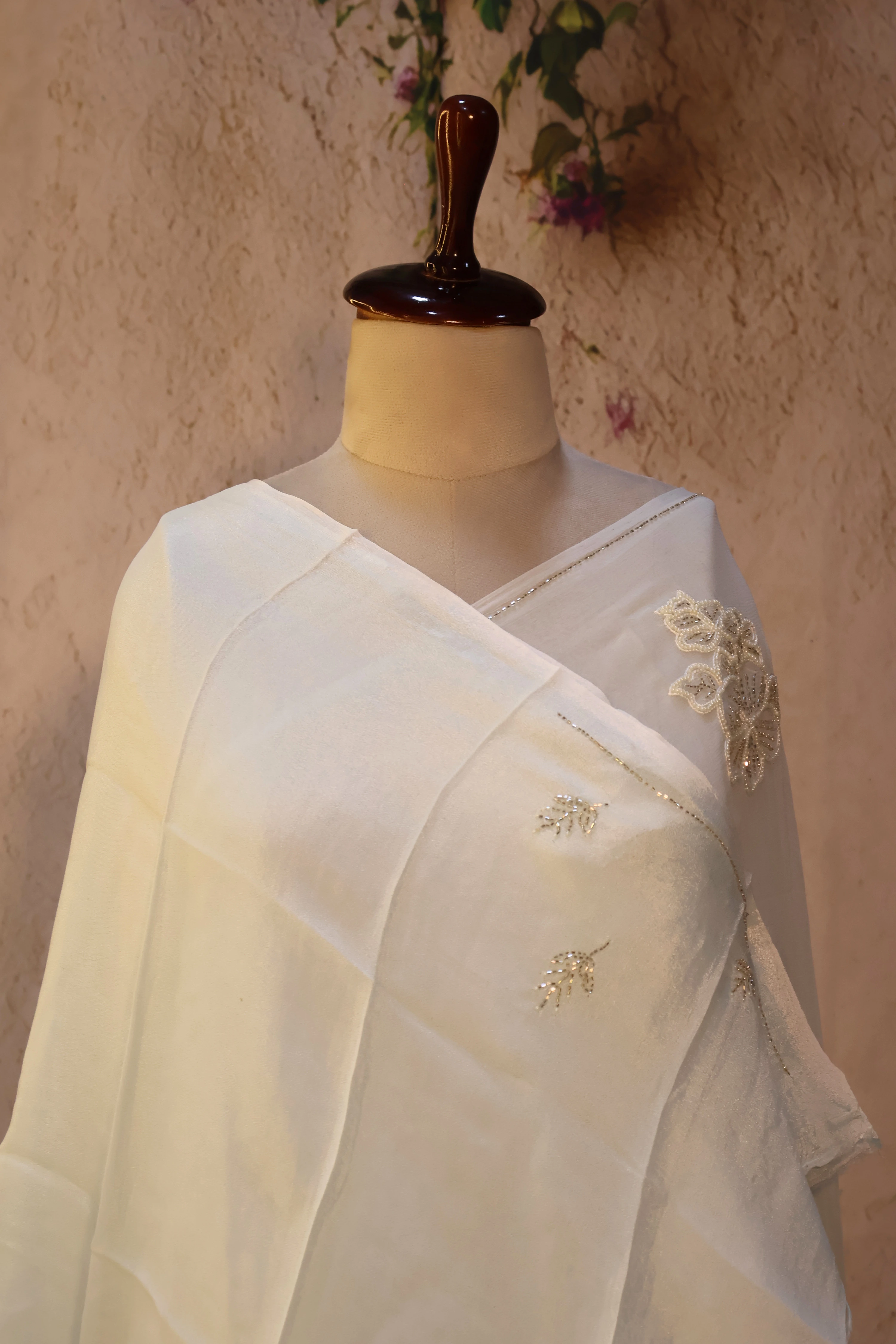 Series 2 · No. 07: the pallu, the decorated end panel that falls over the shoulder.