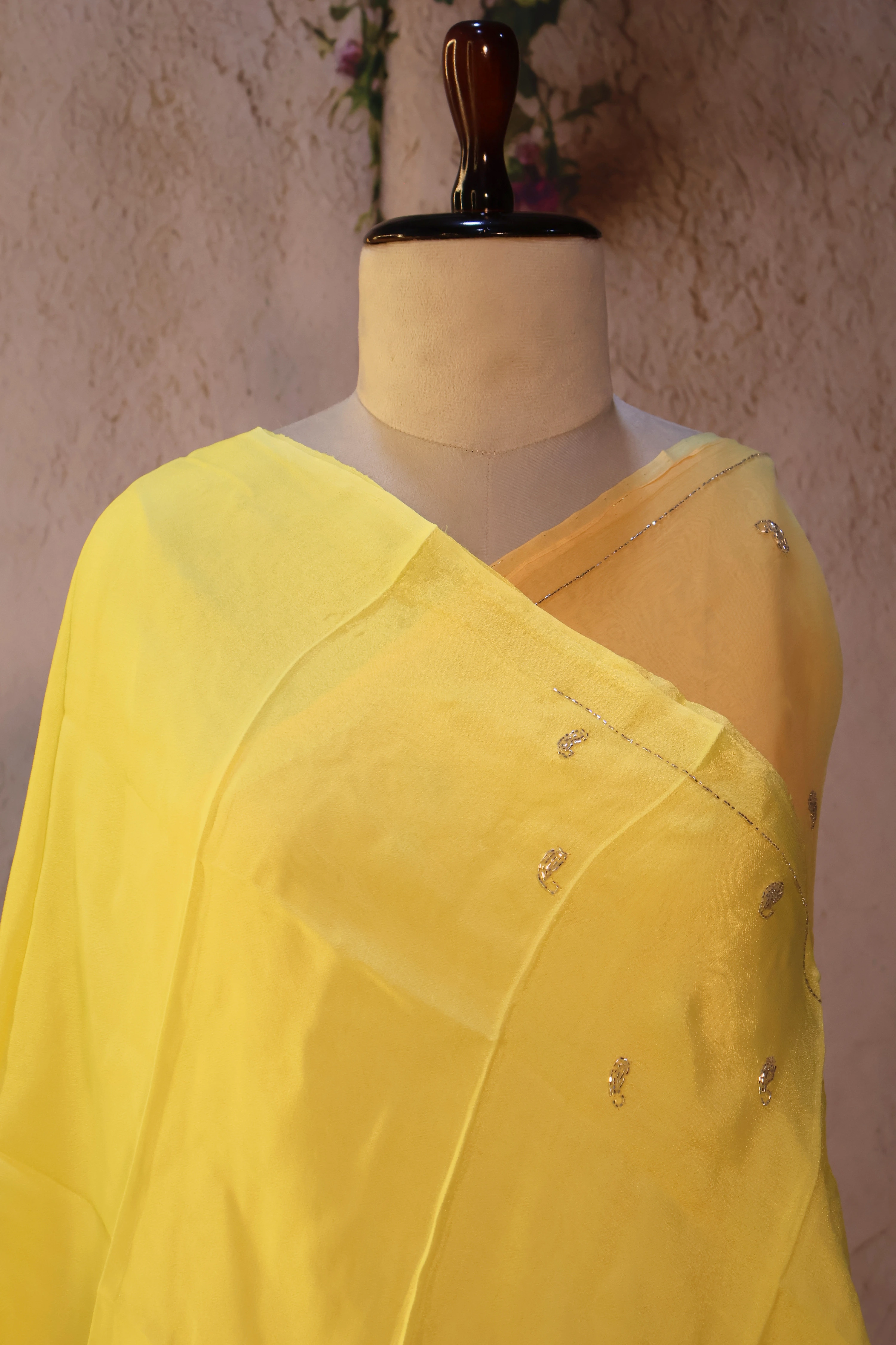 Series 2 · No. 08: the pallu, the decorated end panel that falls over the shoulder.