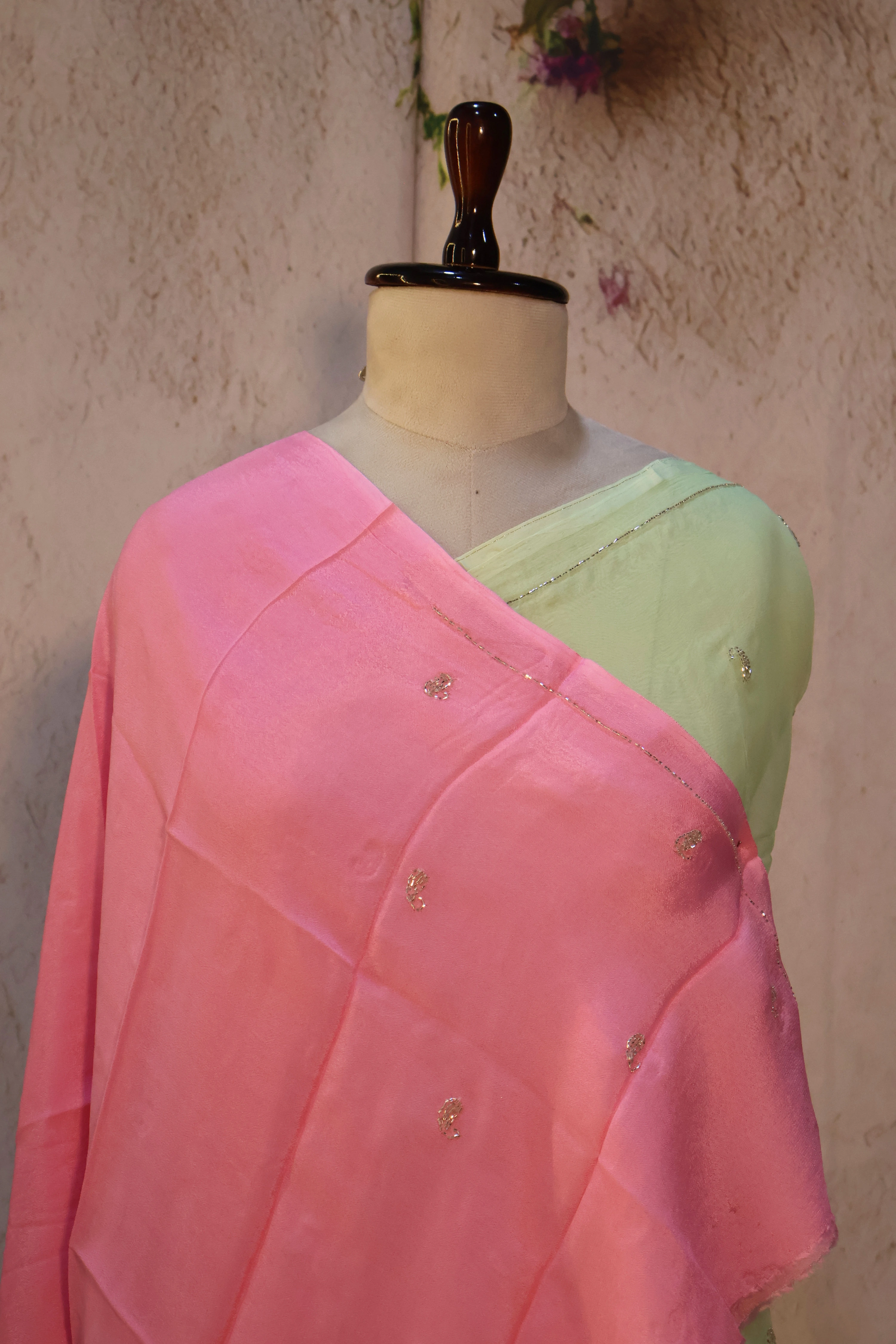 Series 2 · No. 18: the pallu, the decorated end panel that falls over the shoulder.