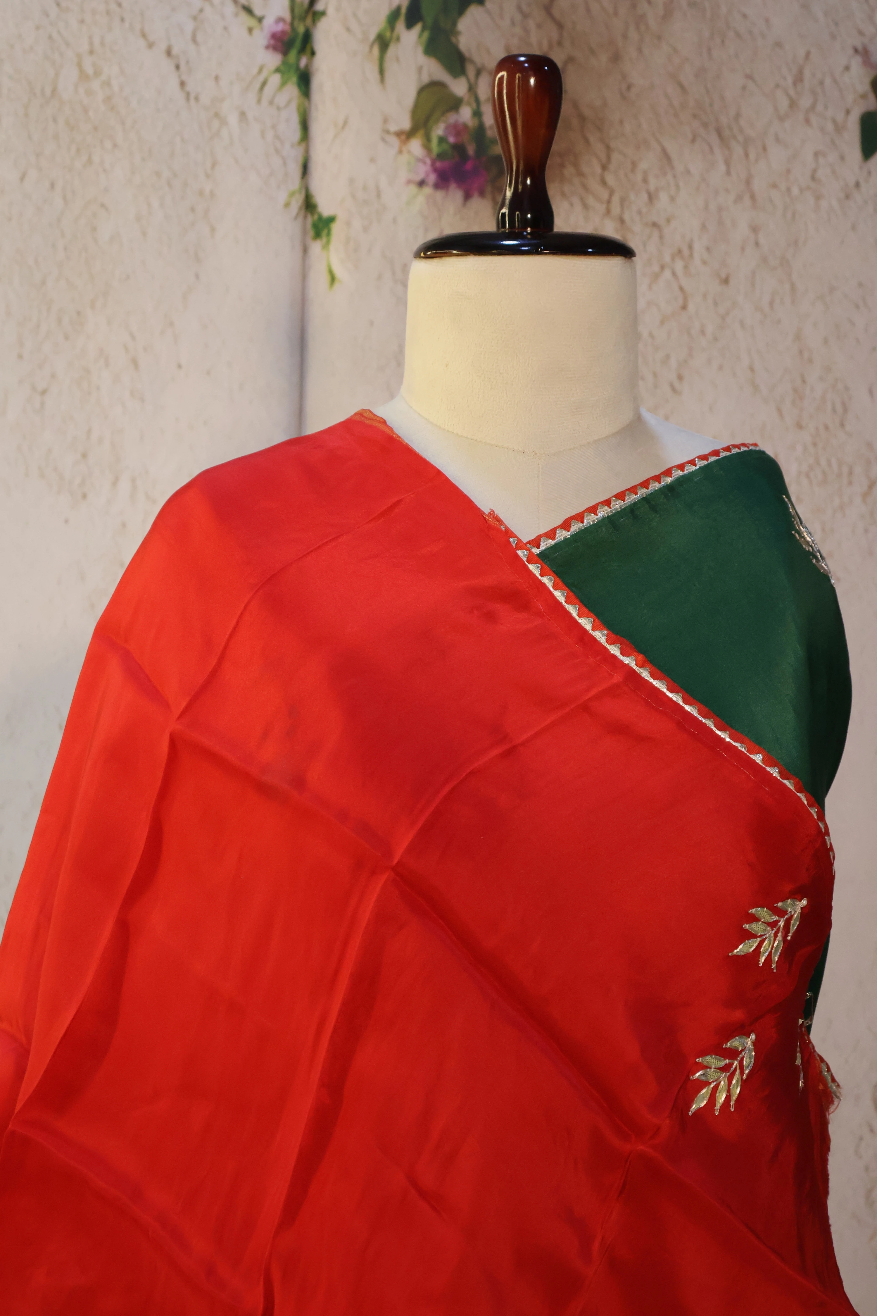 Series 2 · No. 21: the pallu, the decorated end panel that falls over the shoulder.