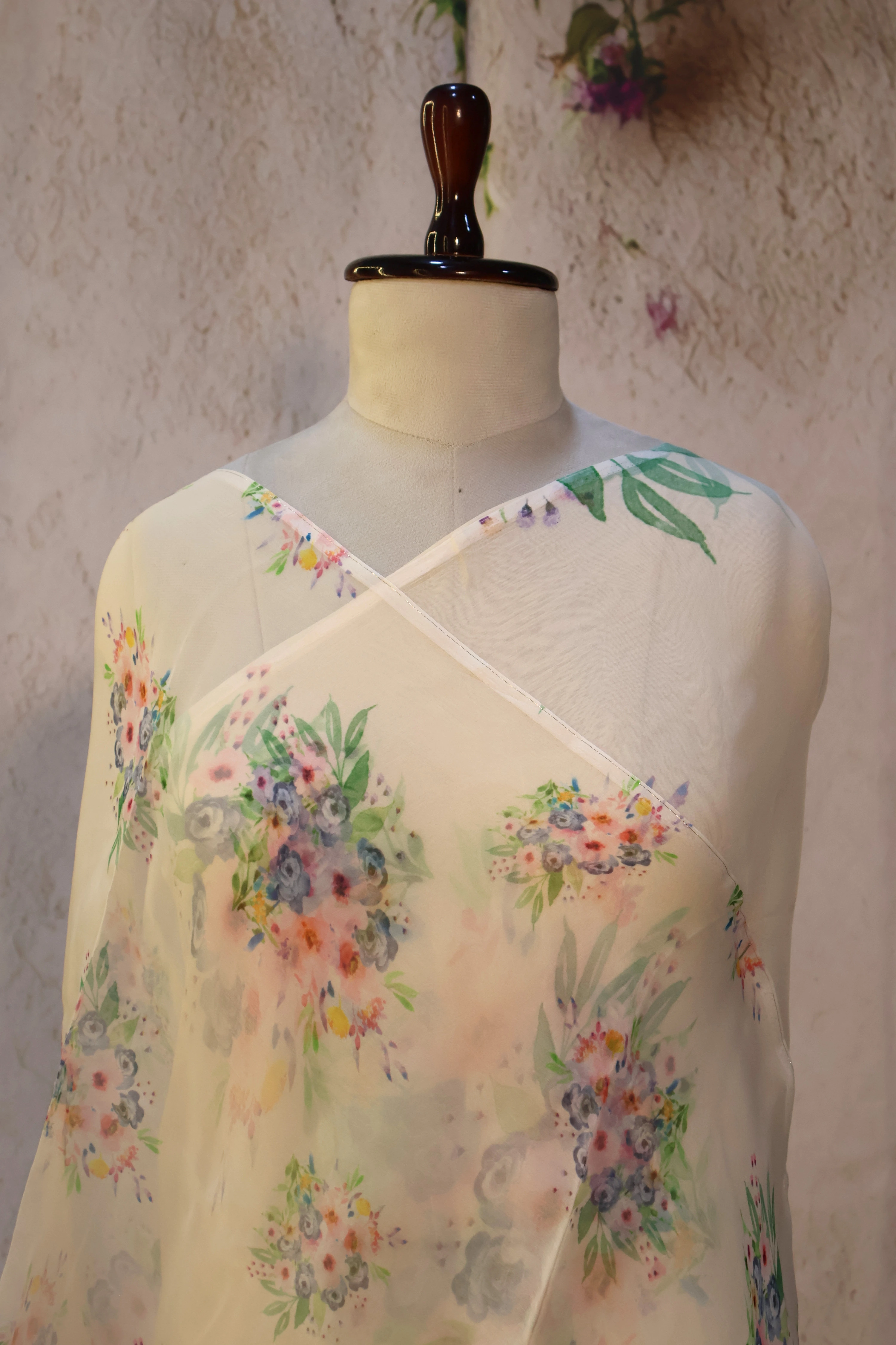 Series 2 · No. 25: the pallu, the decorated end panel that falls over the shoulder.