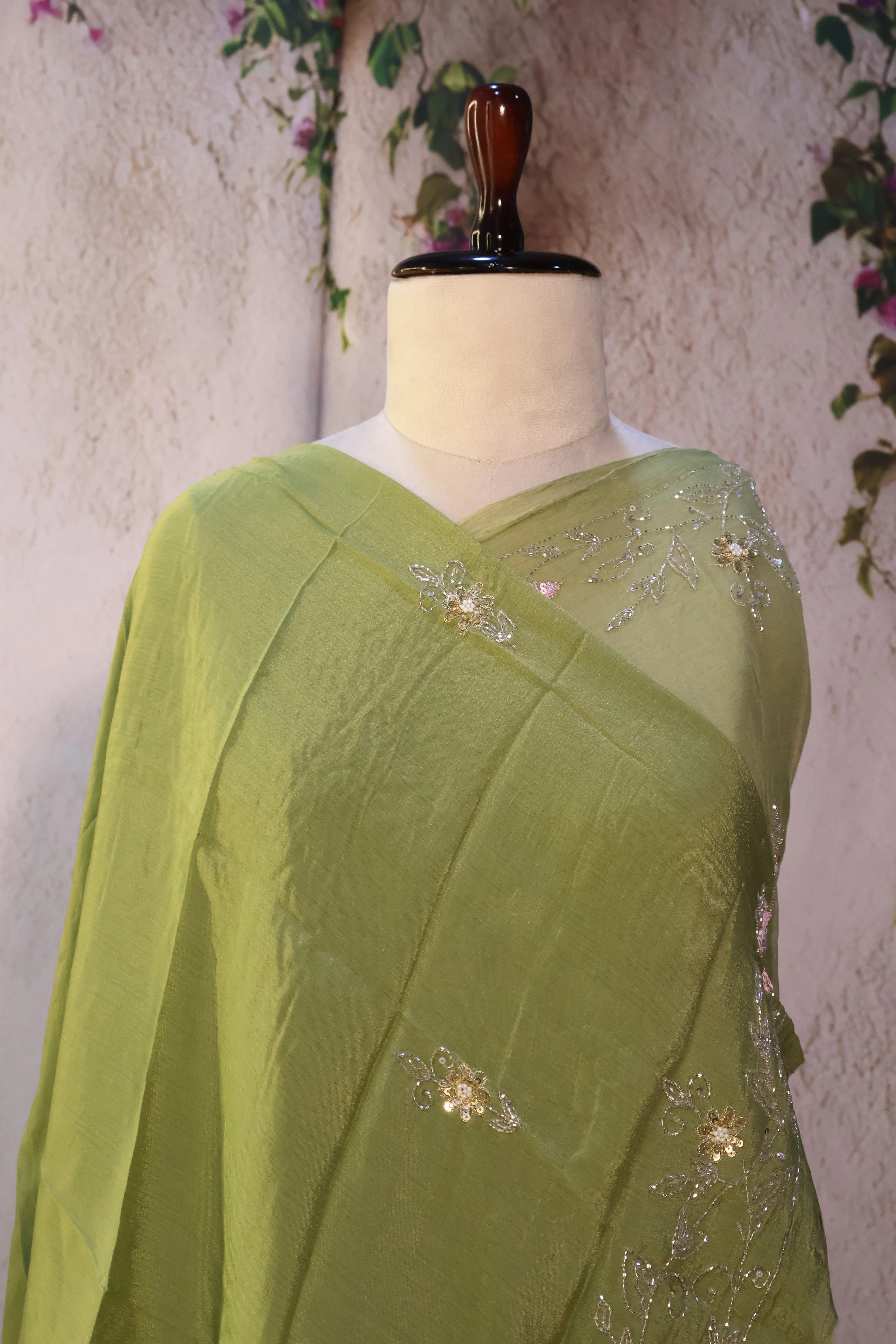 Series 2 · No. 26: the pallu, the decorated end panel that falls over the shoulder.