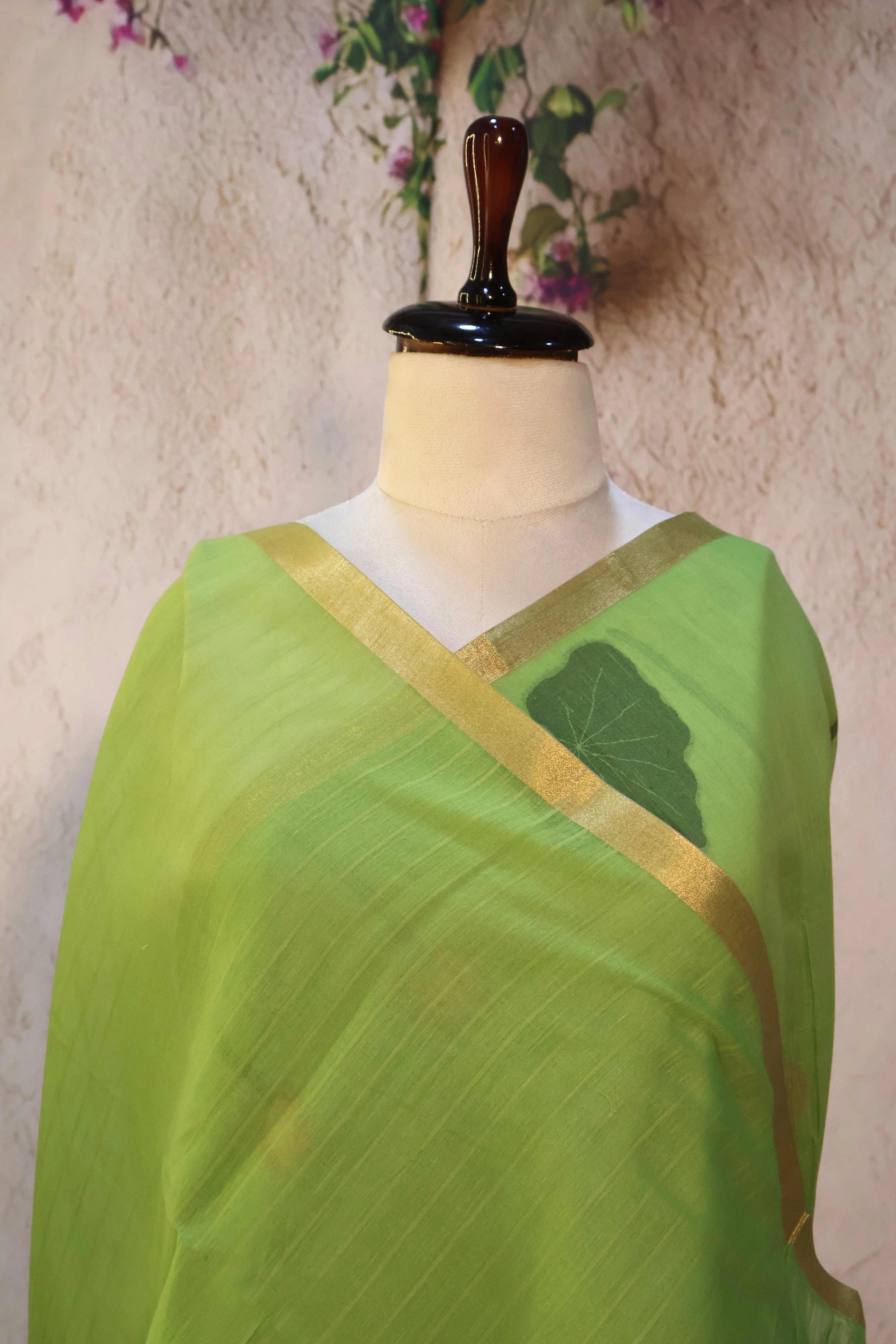 Series 2 · No. 27: the pallu, the decorated end panel that falls over the shoulder.