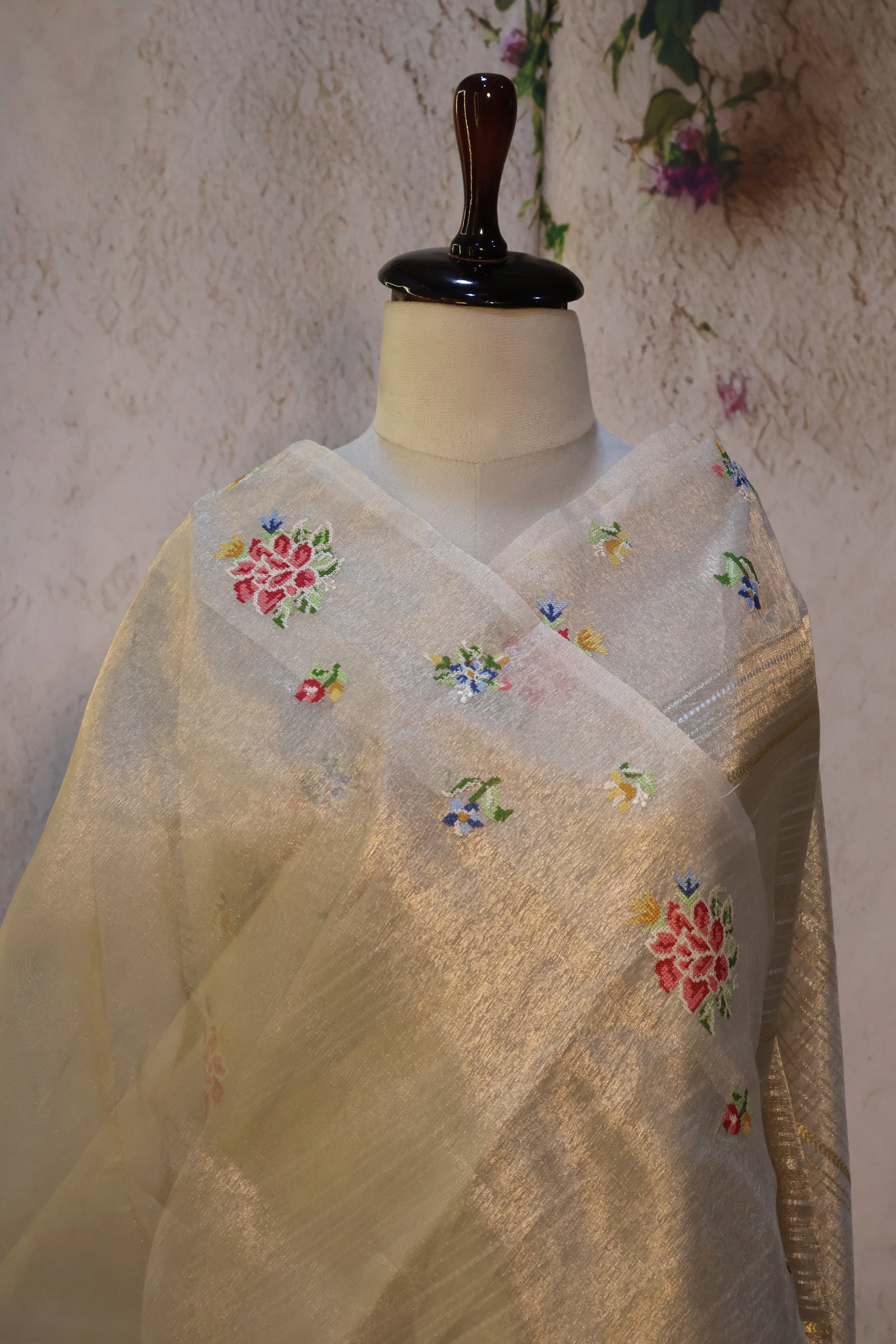 Series 2 · No. 33: the pallu, the decorated end panel that falls over the shoulder.