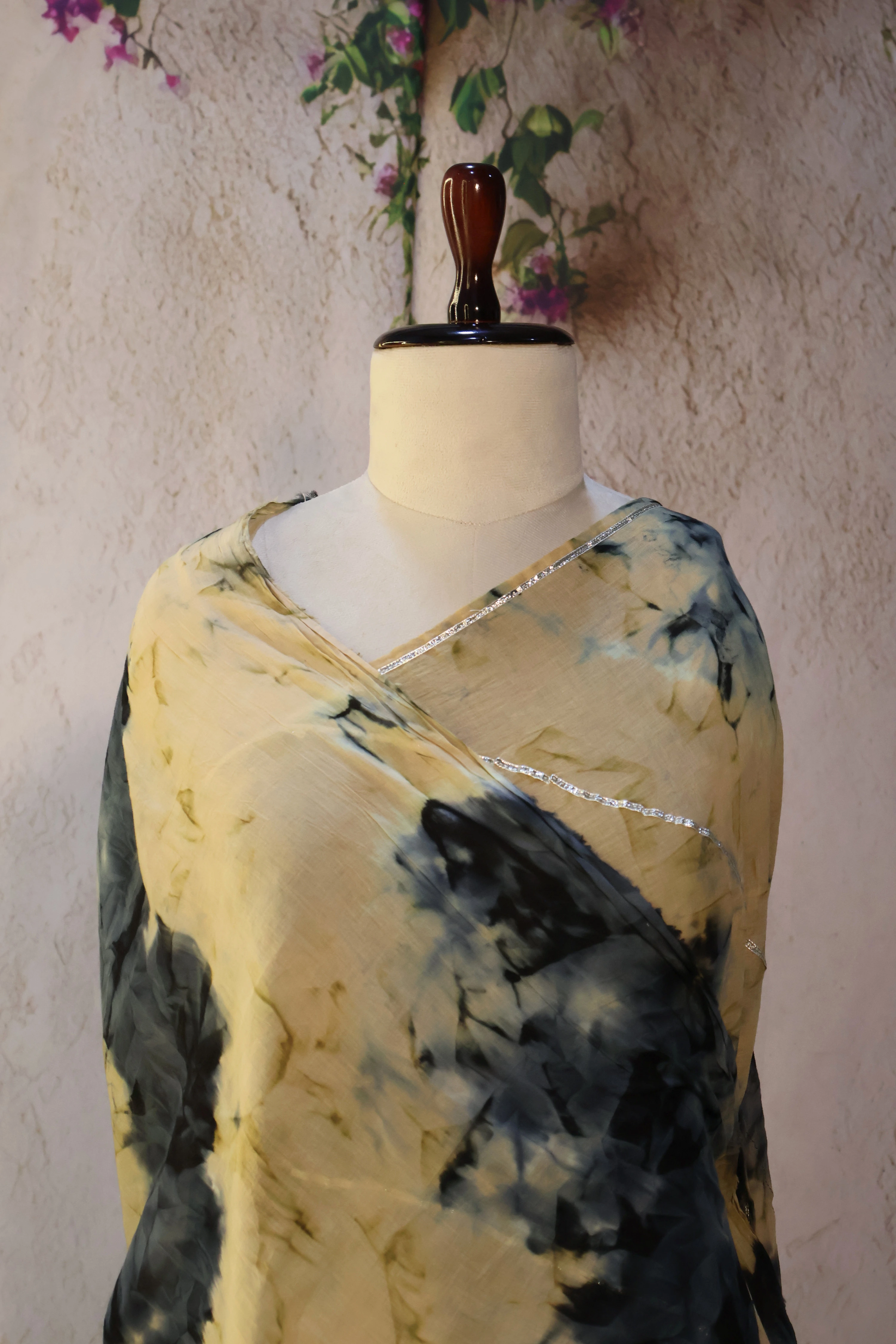 Series 2 · No. 72: the pallu, the decorated end panel that falls over the shoulder.